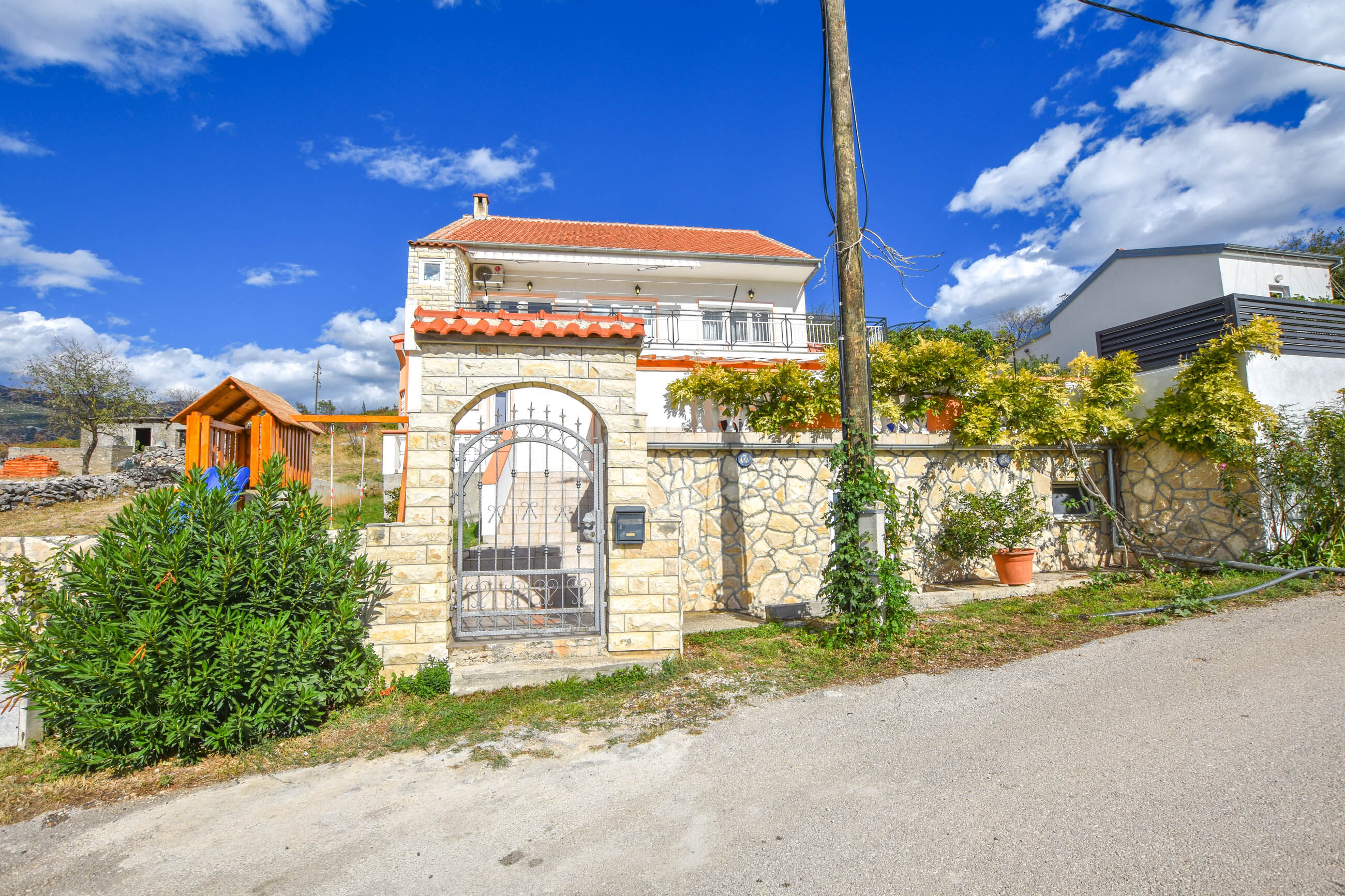 Haus in Rovanjska mit Klima, Sat-TV, Meerblick