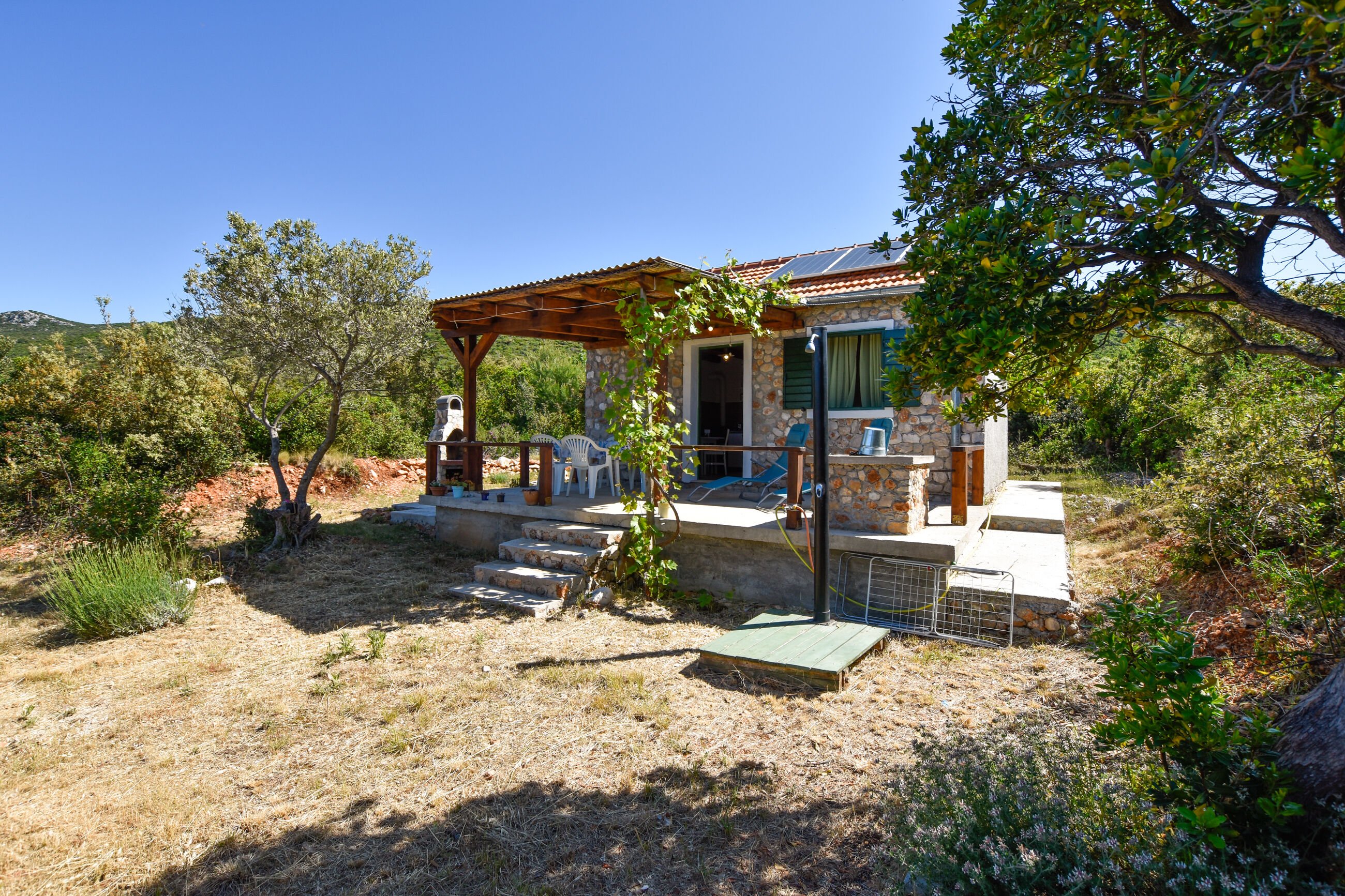 Naturhaus bei Dobropoljana mit Grill, Garten