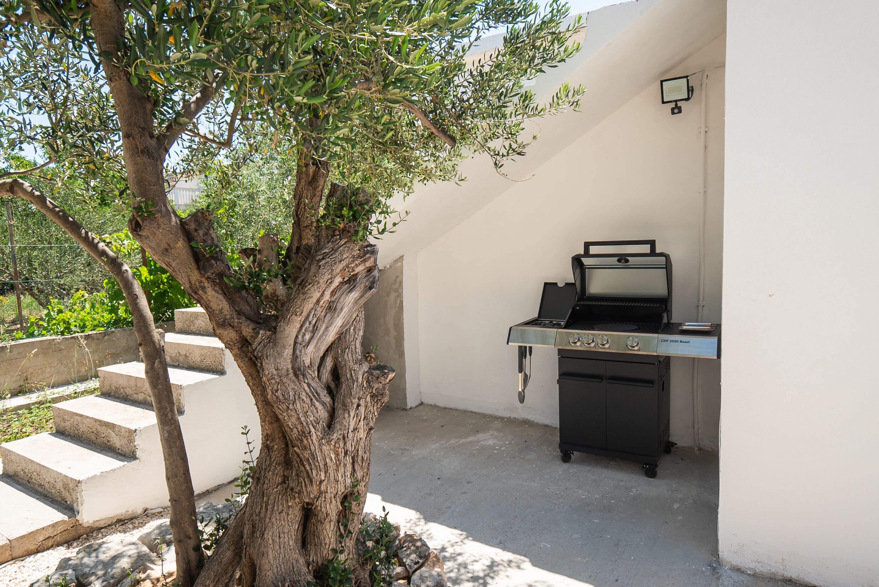 Traumhaftes Ferienhaus in Rogoznica, meernah, Klimaanlage und Grill