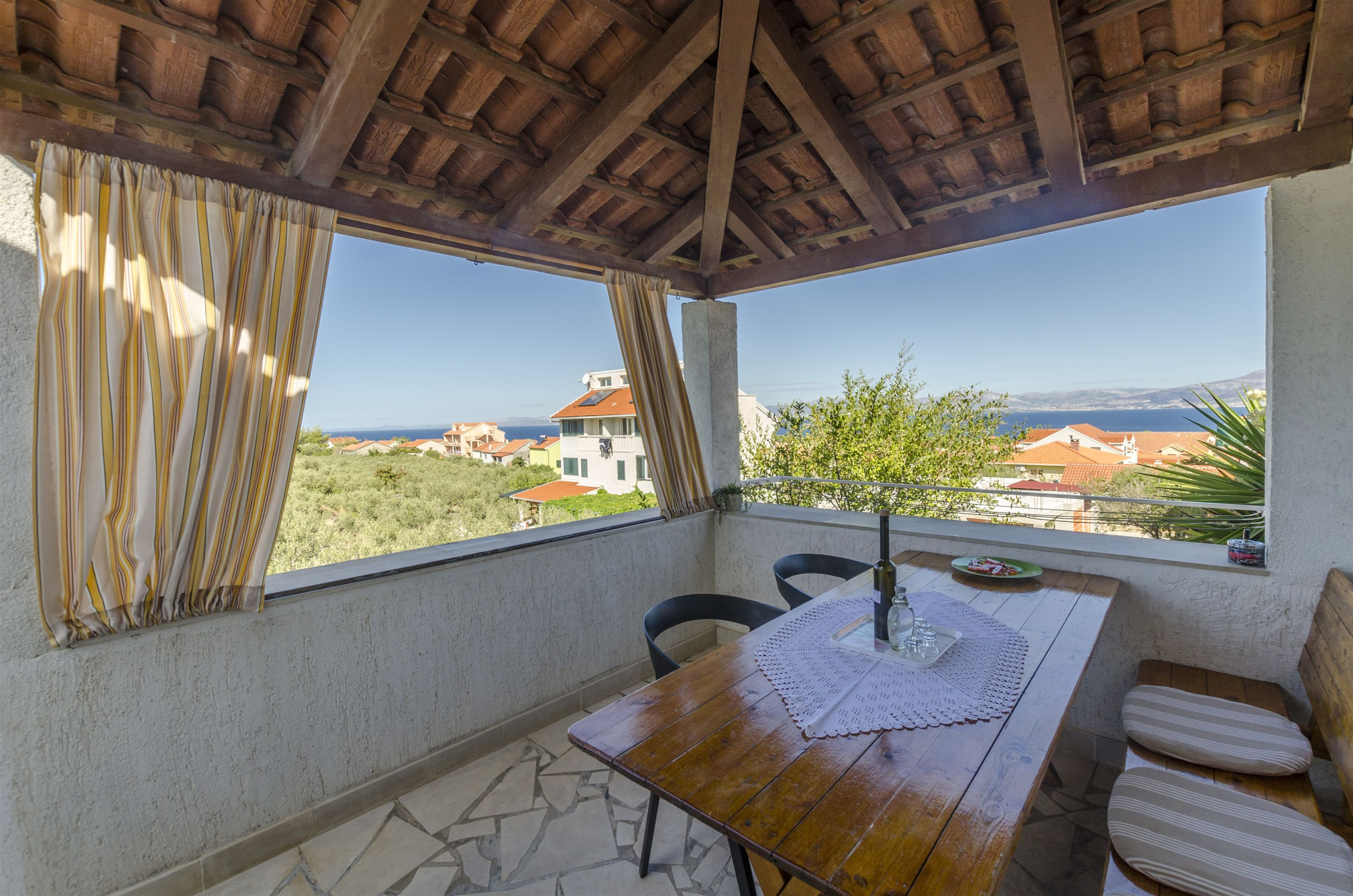 Ferienwohnung in Supetar mit Klima, Sat-TV, Meerblick