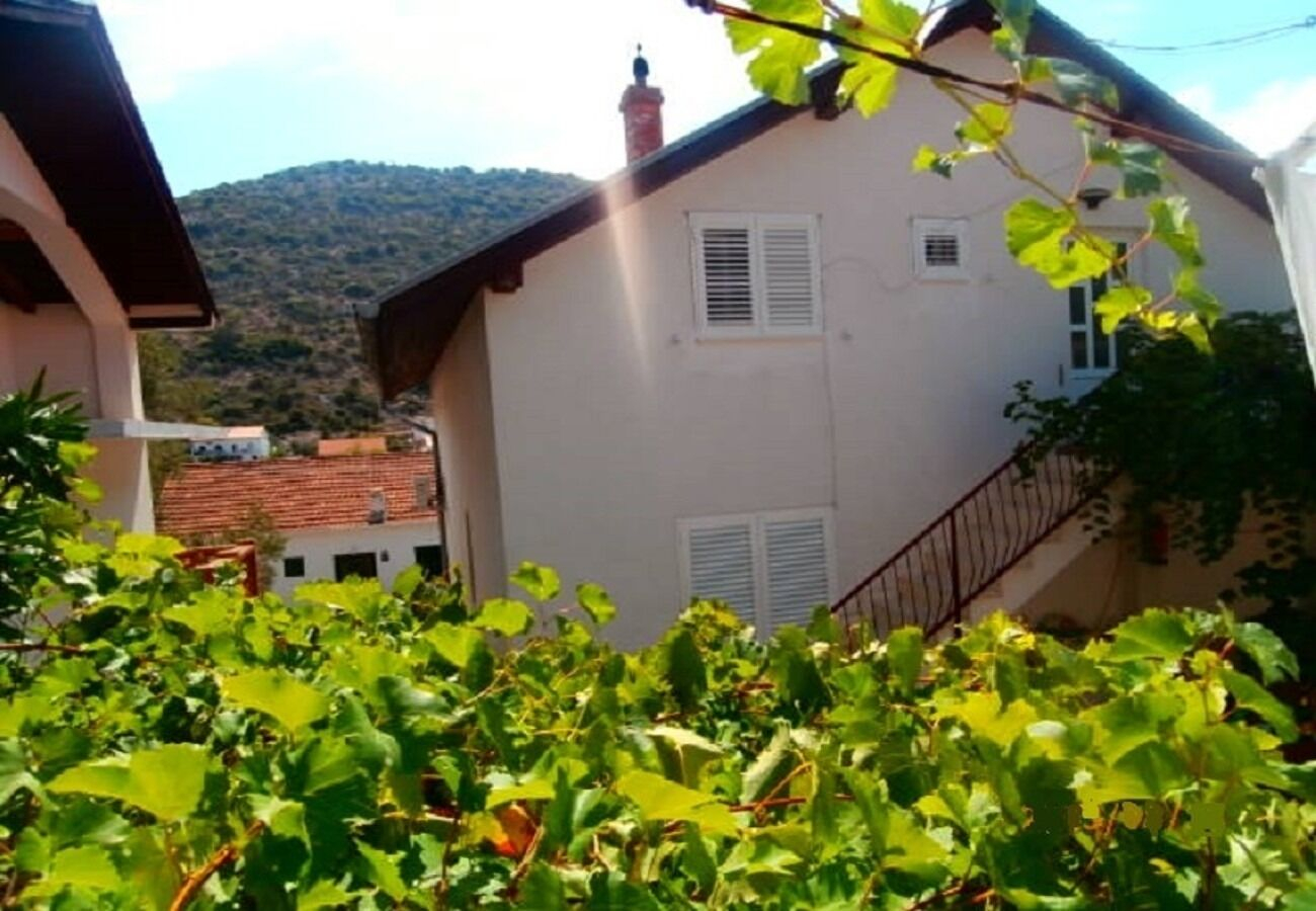 Ferienwohnung in Trpanj mit Klima, Internet