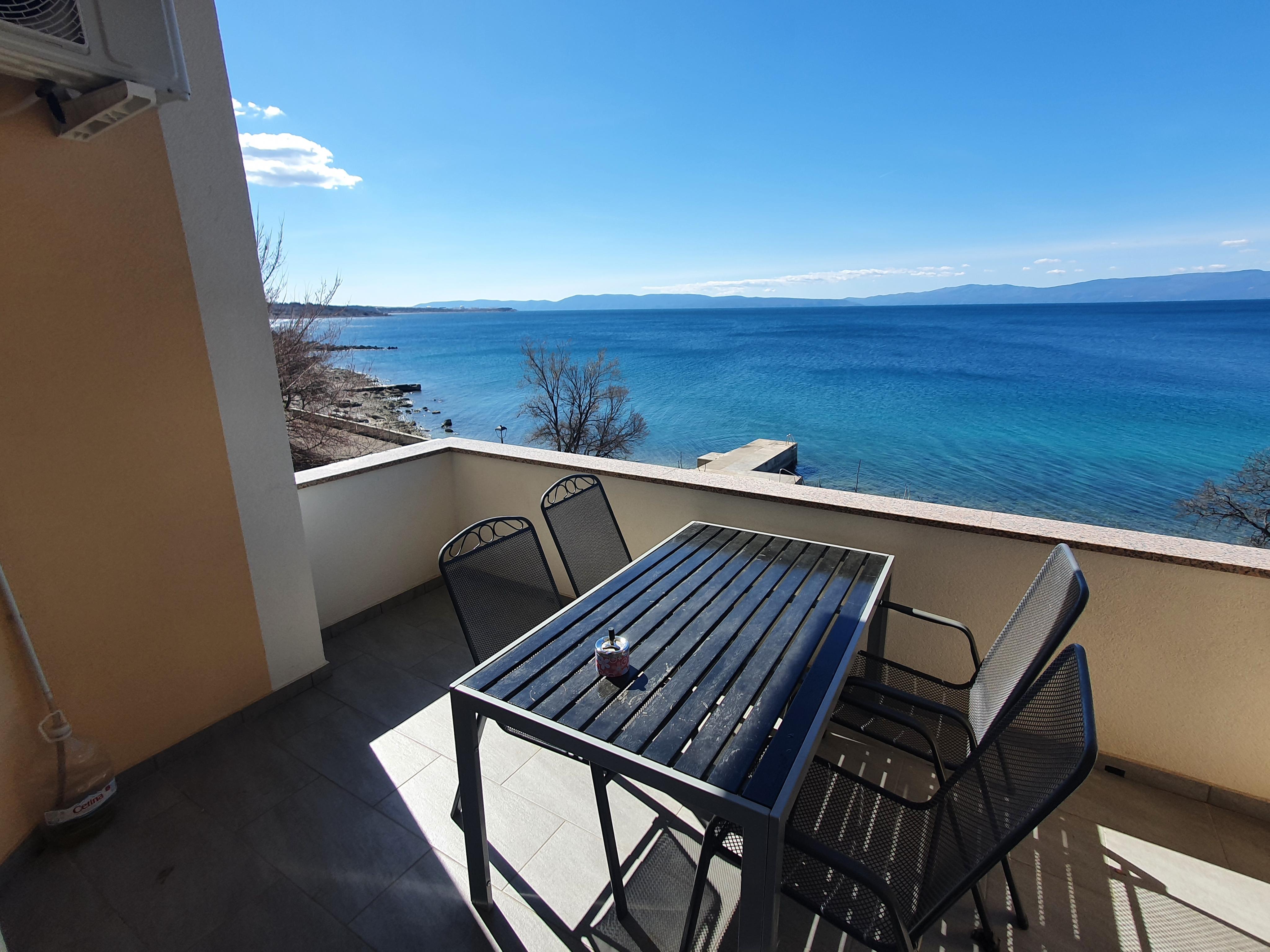 Apartment mit Klima, Sat-TV & WLAN - 10 m zum Strand