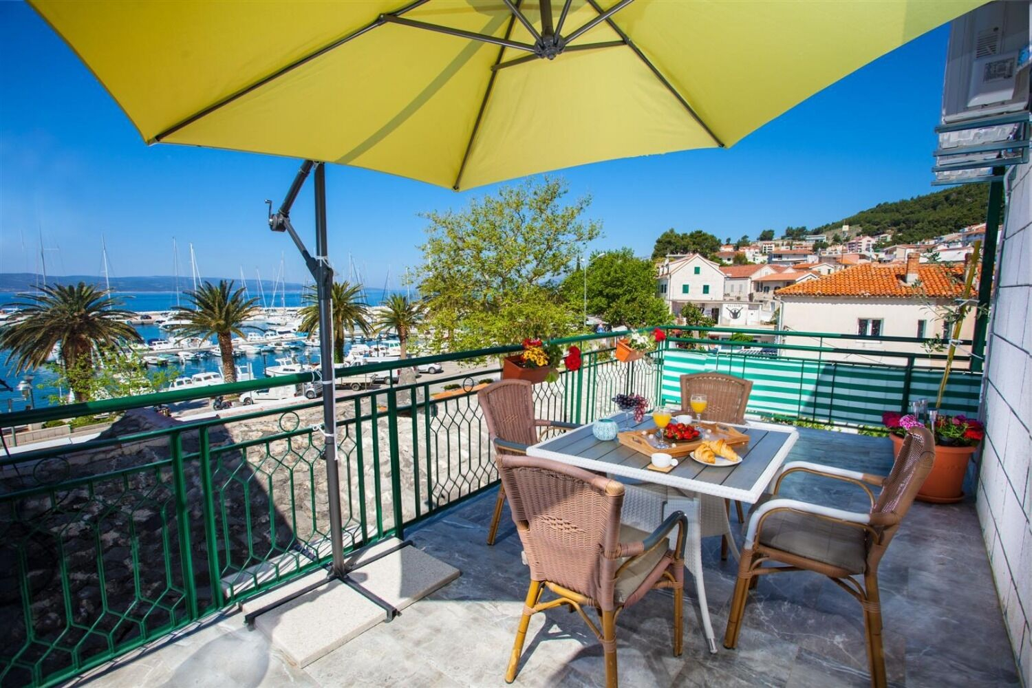 Ferienwohnung in Baska Voda mit Klima, Meerblick, Internet