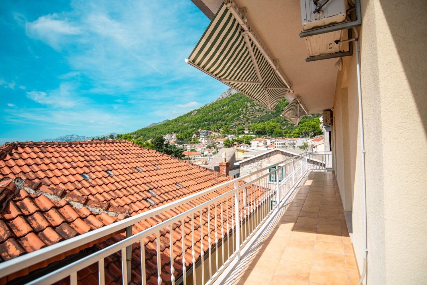 Traumhafte Ferienwohnung in Baska Voda, strandnah, mit Klimaanlage