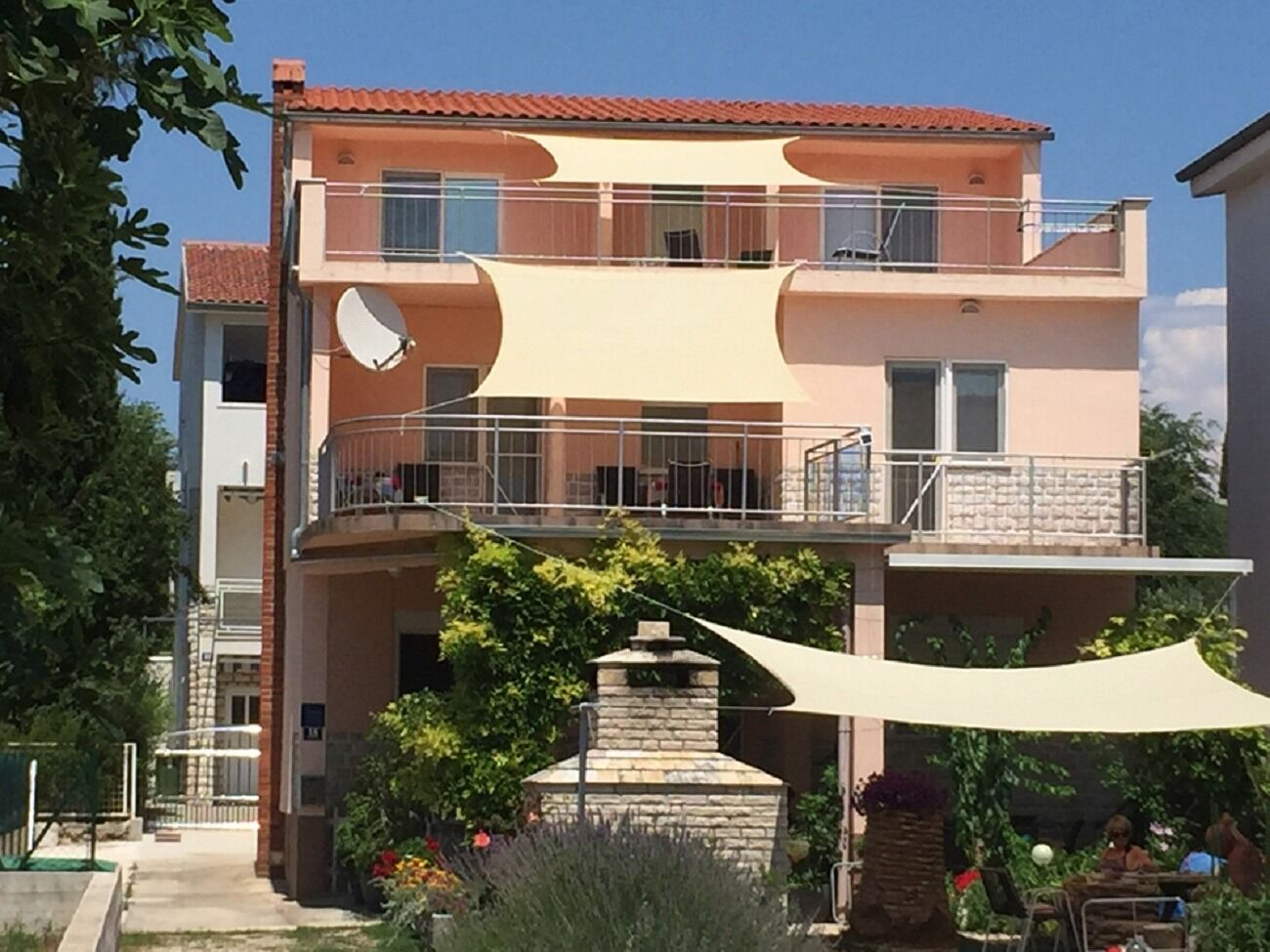 Ferienwohnung in Pirovac mit Klima, Sat-TV, Meerblick