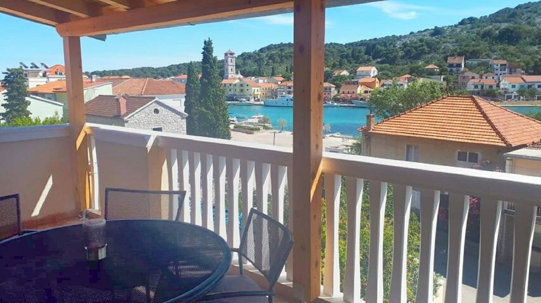 Ferienwohnung in Tisno mit Klima, Sat-TV, Meerblick