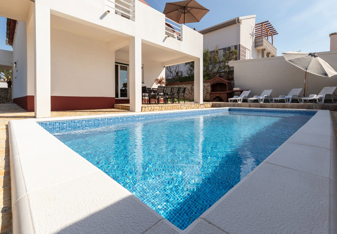 Haus in Razanac mit Klima, Sat-TV, Meerblick