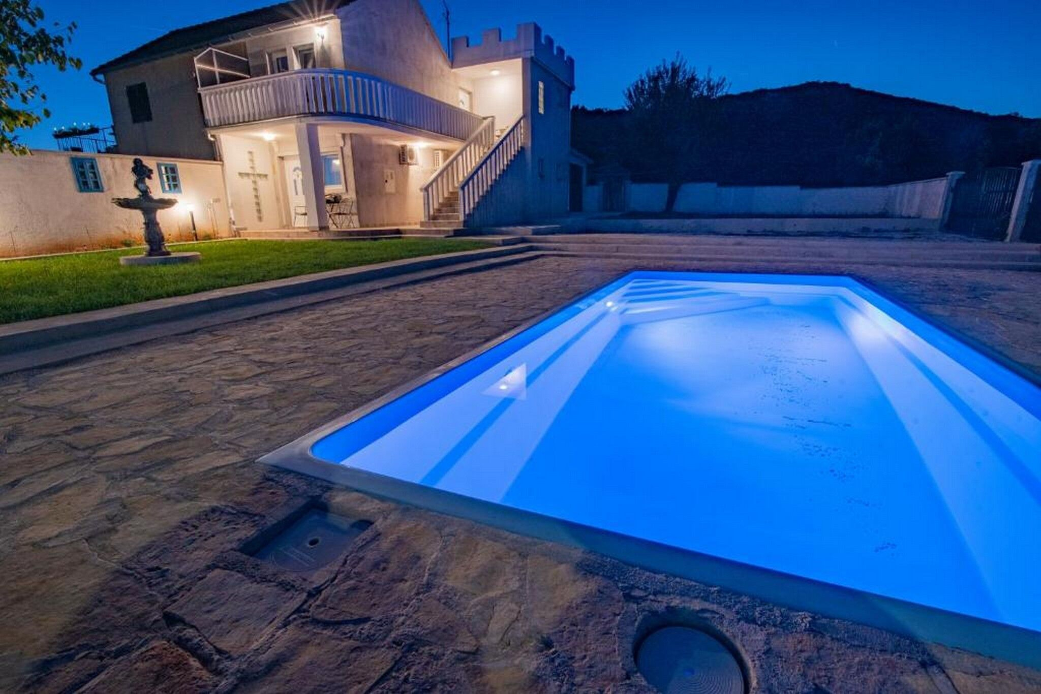Haus in Tisno mit Klima, Internet, Grill