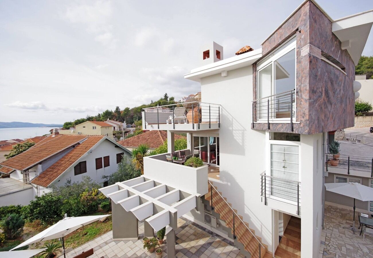 Ferienwohnung in Trogir mit Klima, Meerblick, Internet