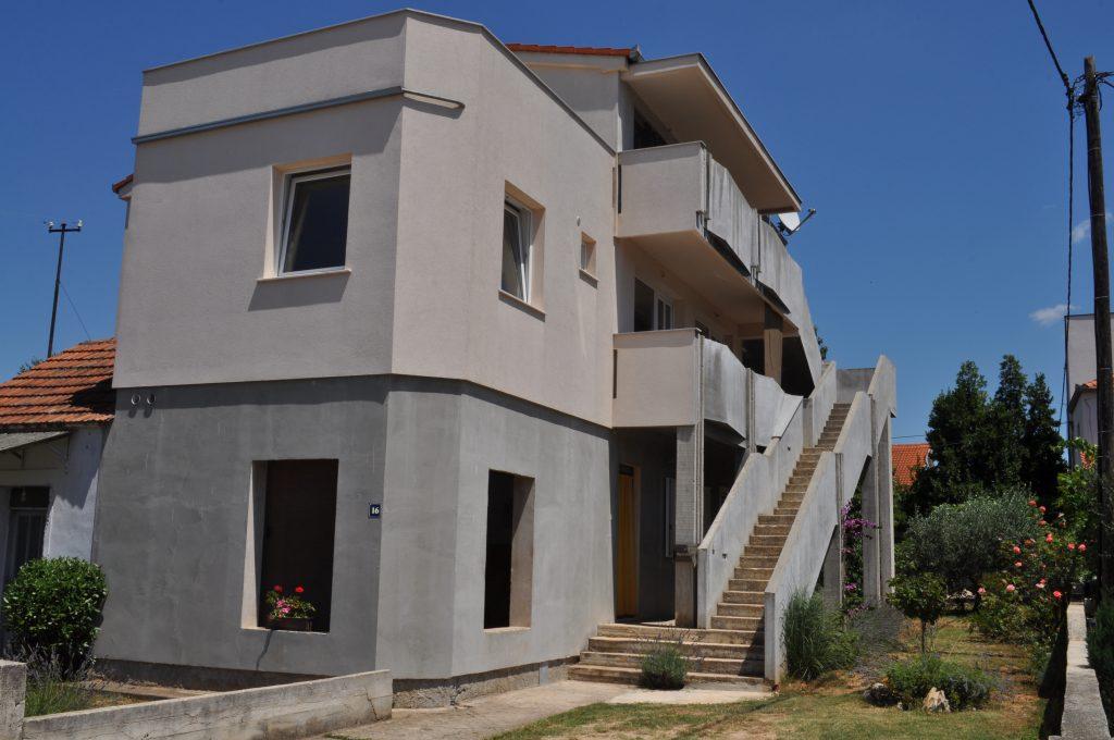 Neu renoviertes Apartment mit Schlafzimmer, gut ausgestatteter Küche m