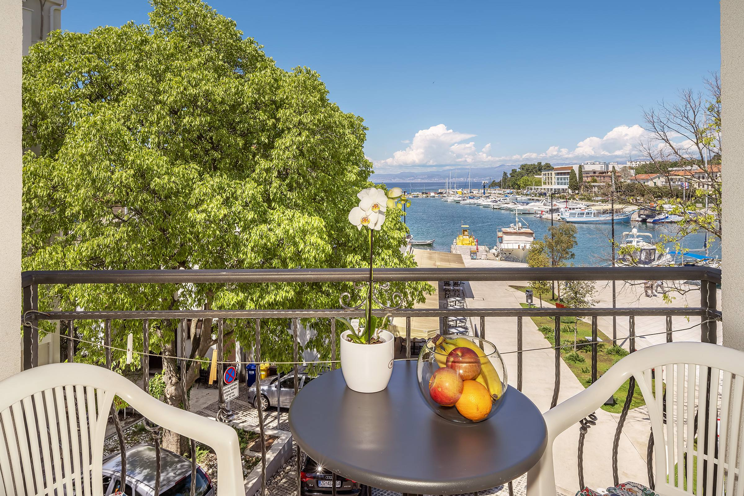 Apartment mit Balkon und Meerblick