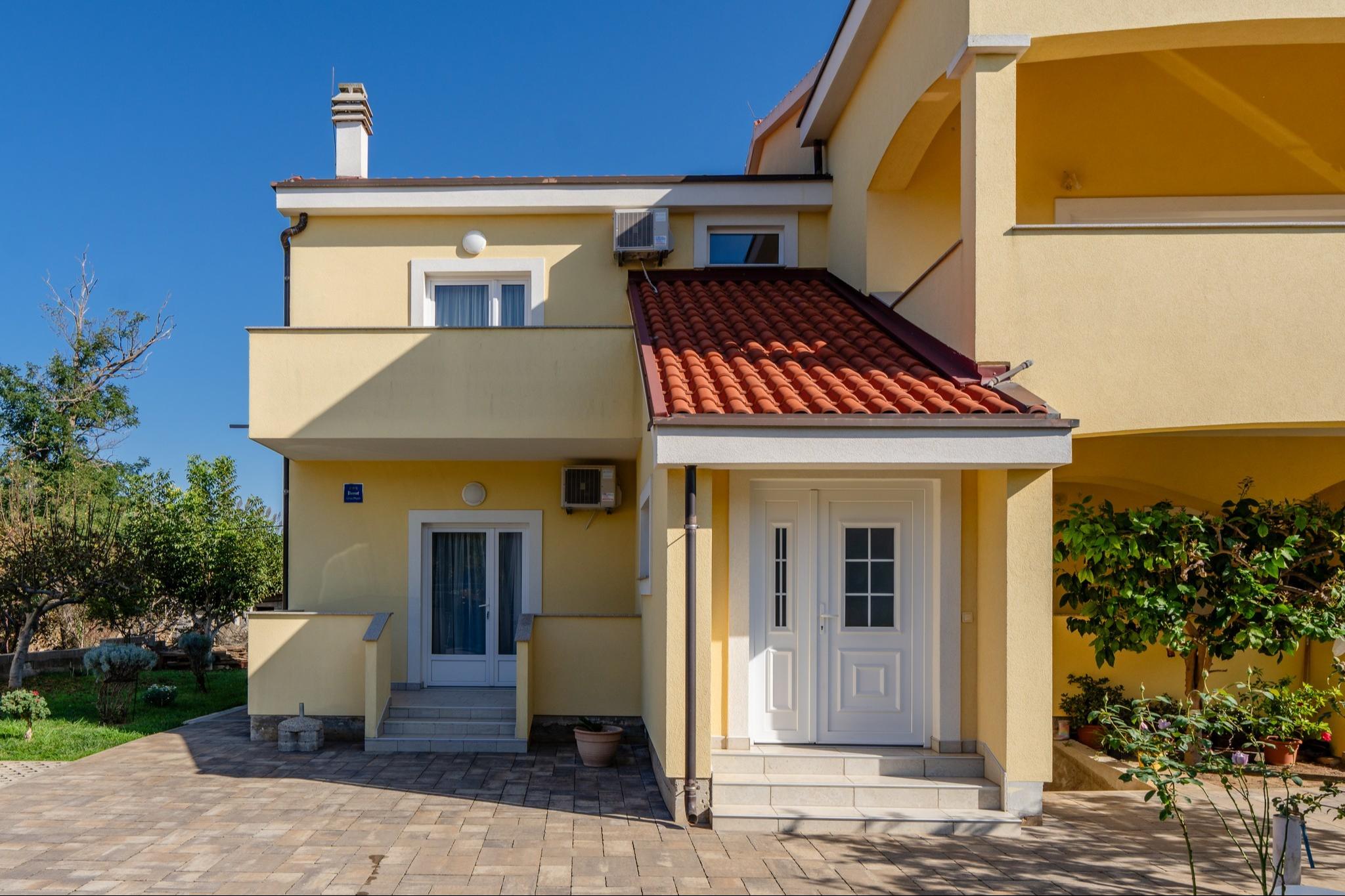 FeWo mit Balkon | für 4-5 Personen | Erdgeschoss