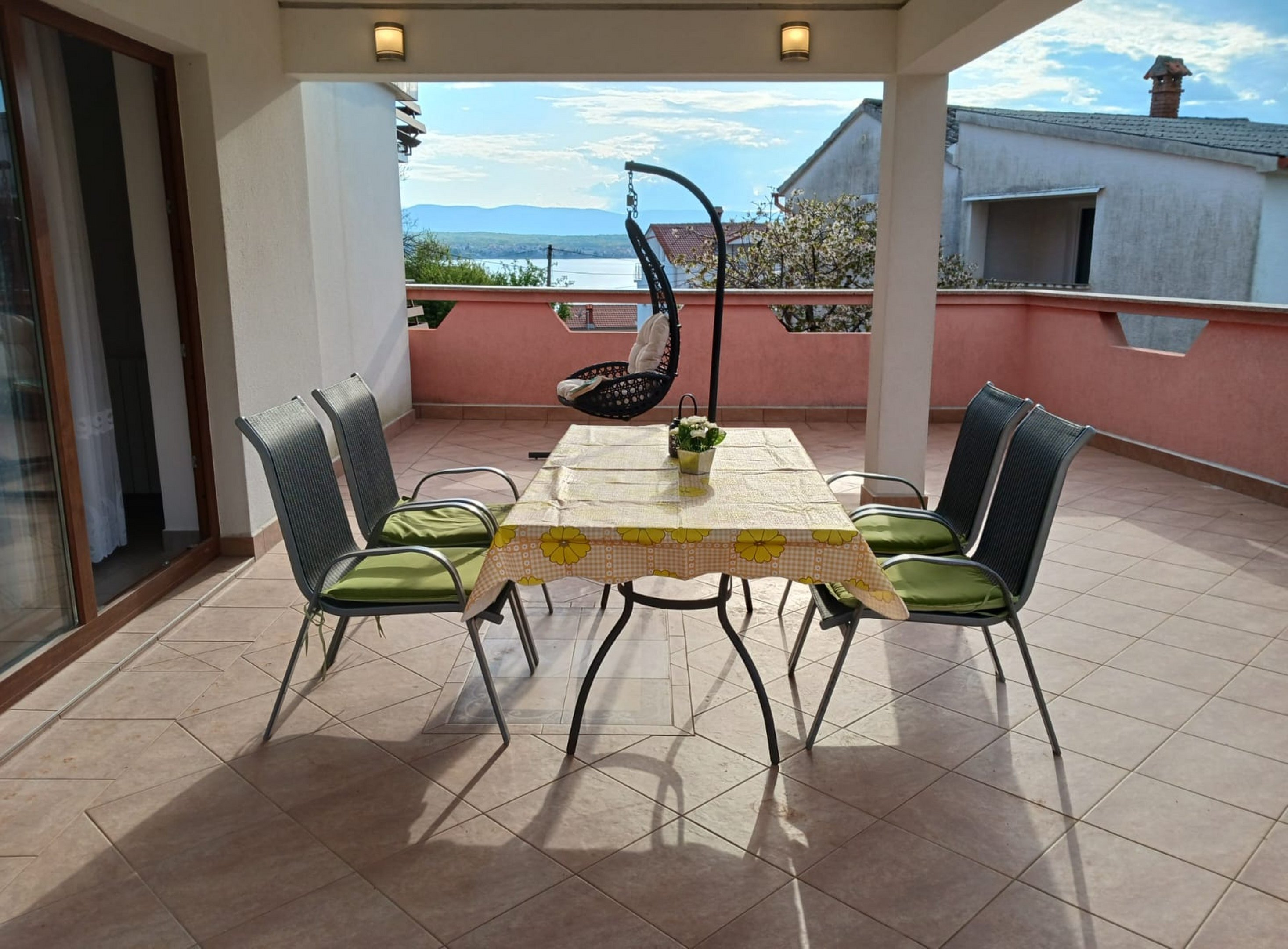 Apartment mit Meerblick für 4 Personen