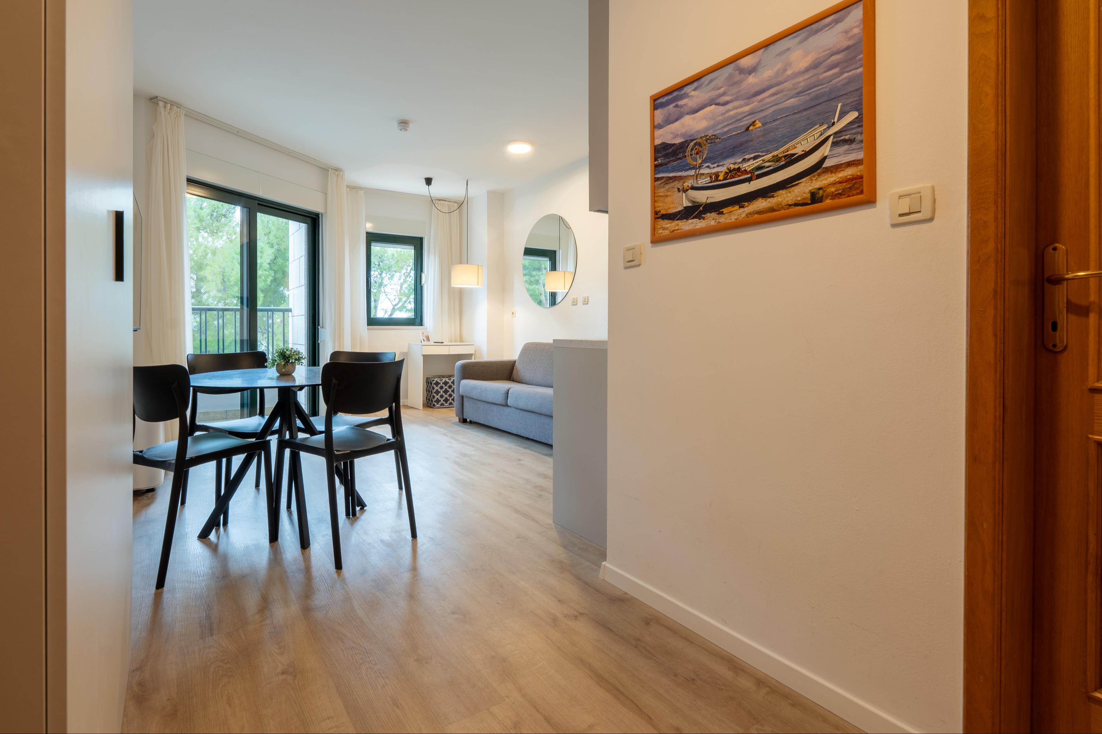 Apartment für 2-4 Personen in Makarska , 10 m vom Strand