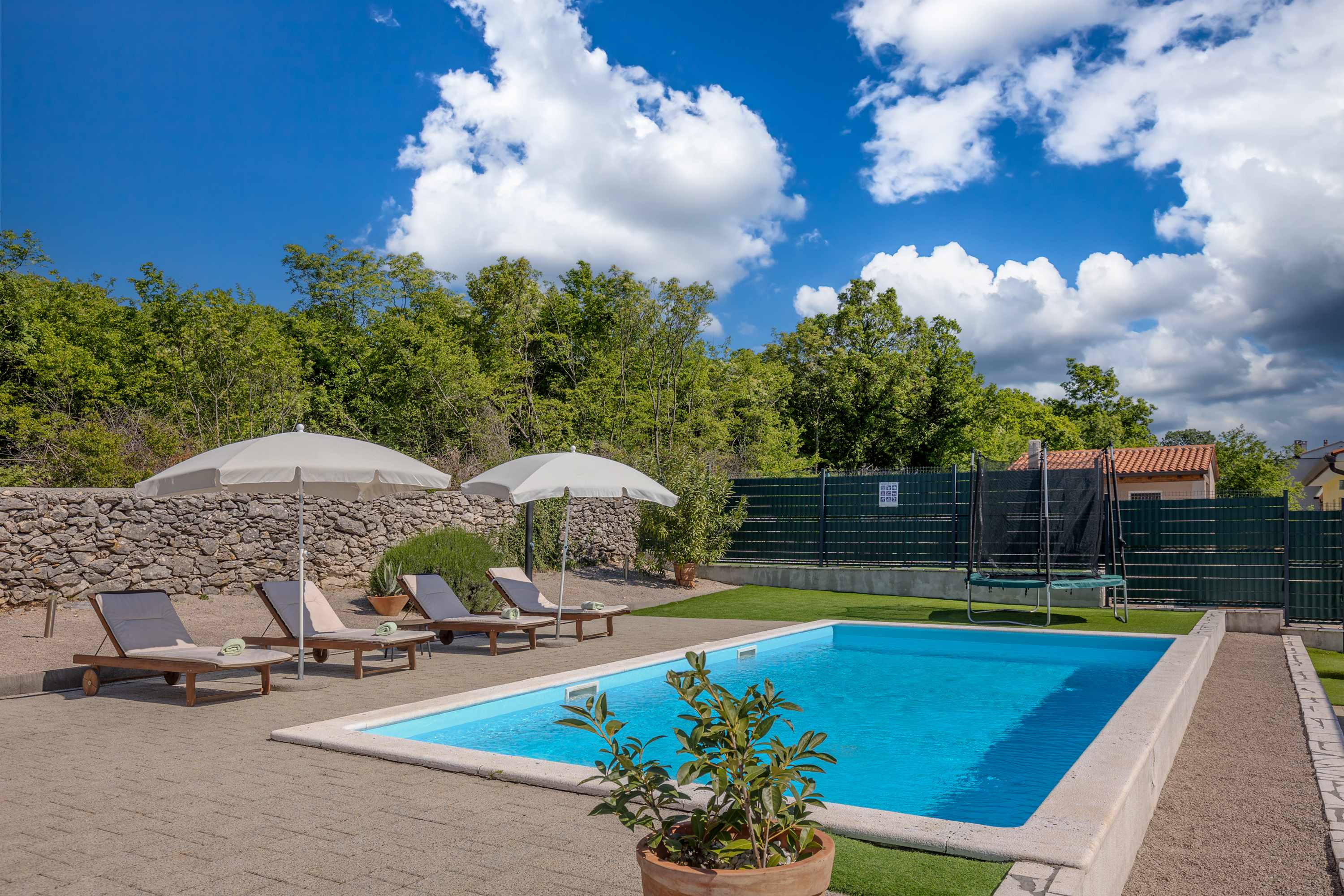 Klimatisiertes Ferienhaus mit privatem Außenpool in Labin