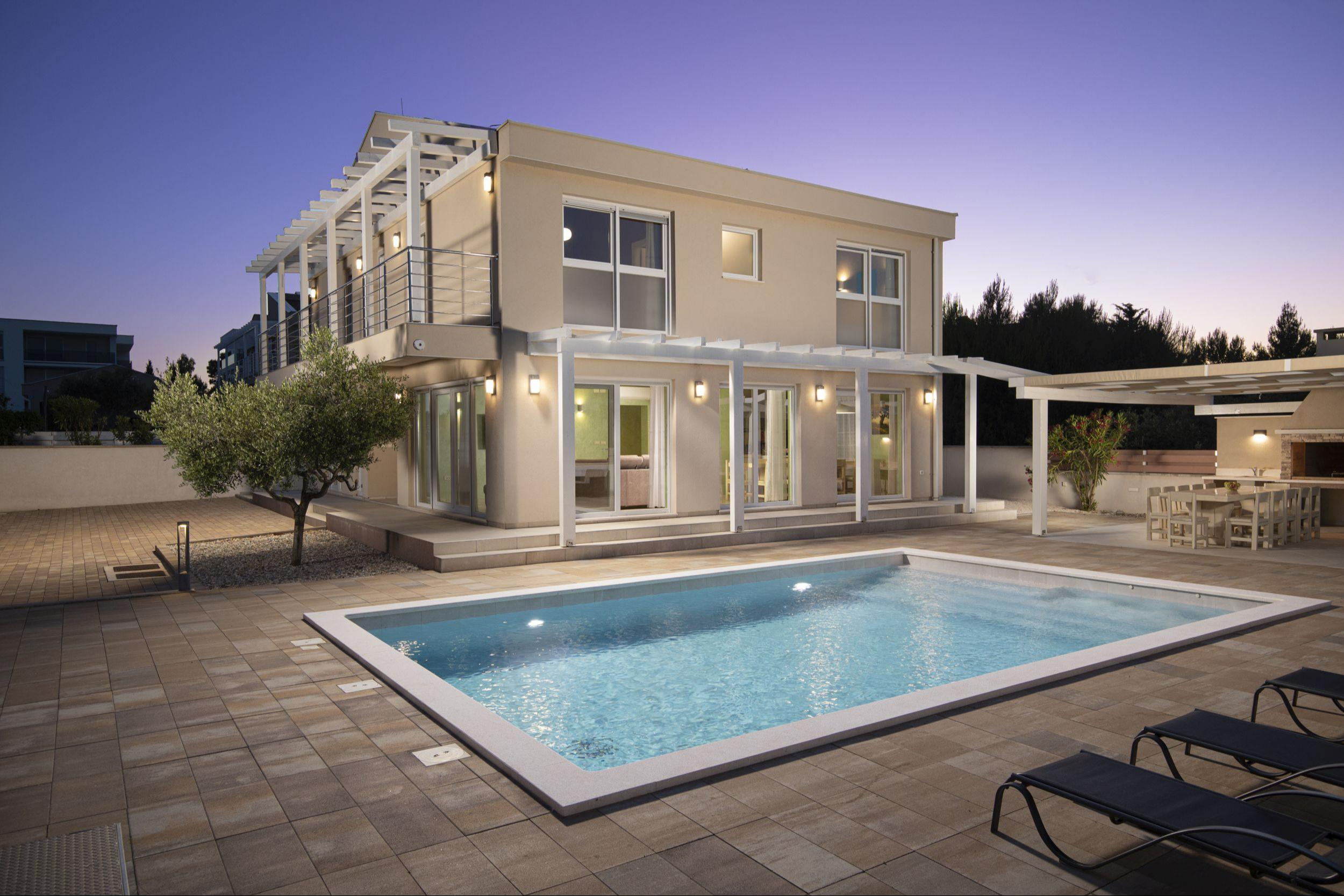 Villa mit Pool - 12 km von der charmanten Stadt Pula