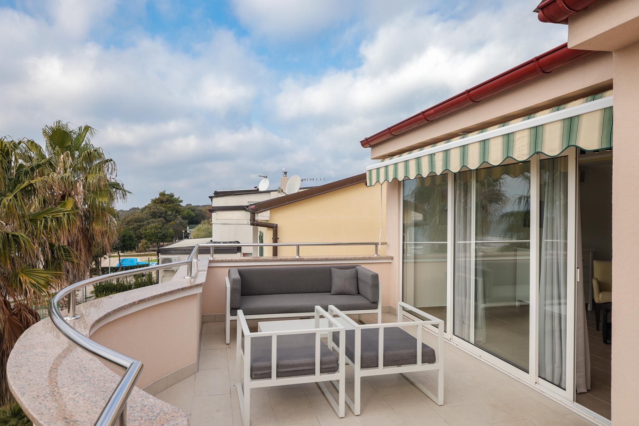 Apartment für 4 Personen in Petrcane nur 50m vom Strand