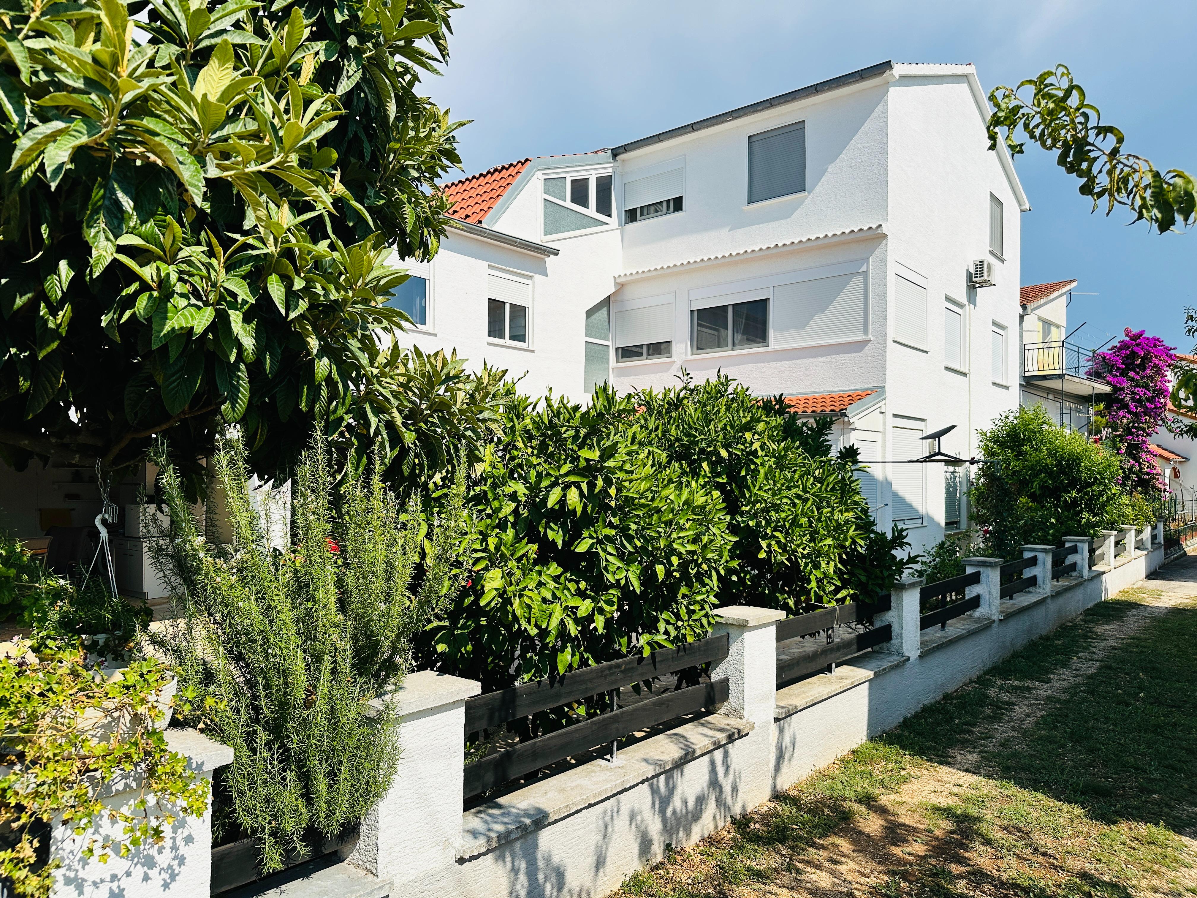 Modernes Familien Apartment bei Petrcane unweit der Stadt Zadar