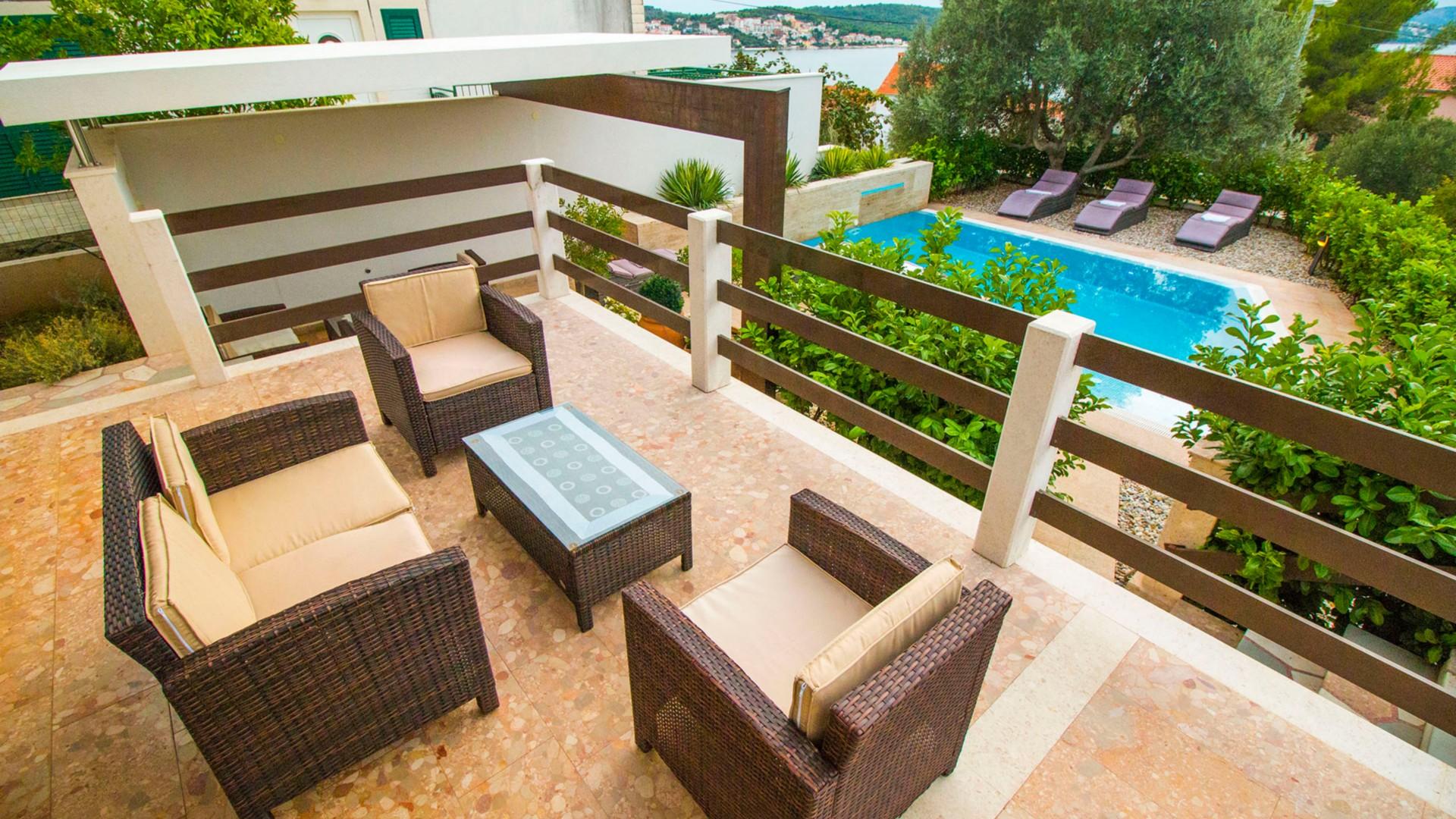 Apartment mit Terasse und gemeinsamen Pool
