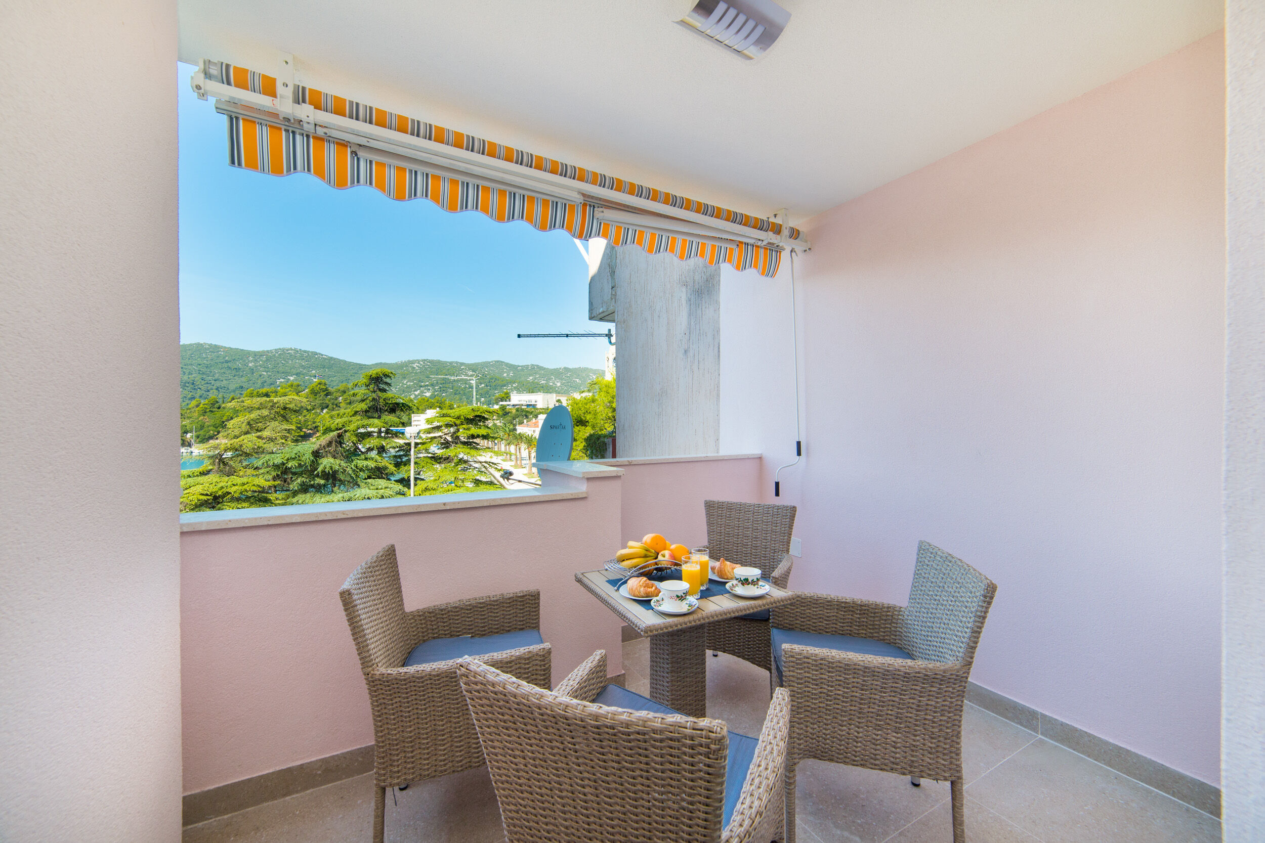 Ferienwohnung in Ploce mit Klima, Sat-TV, Internet