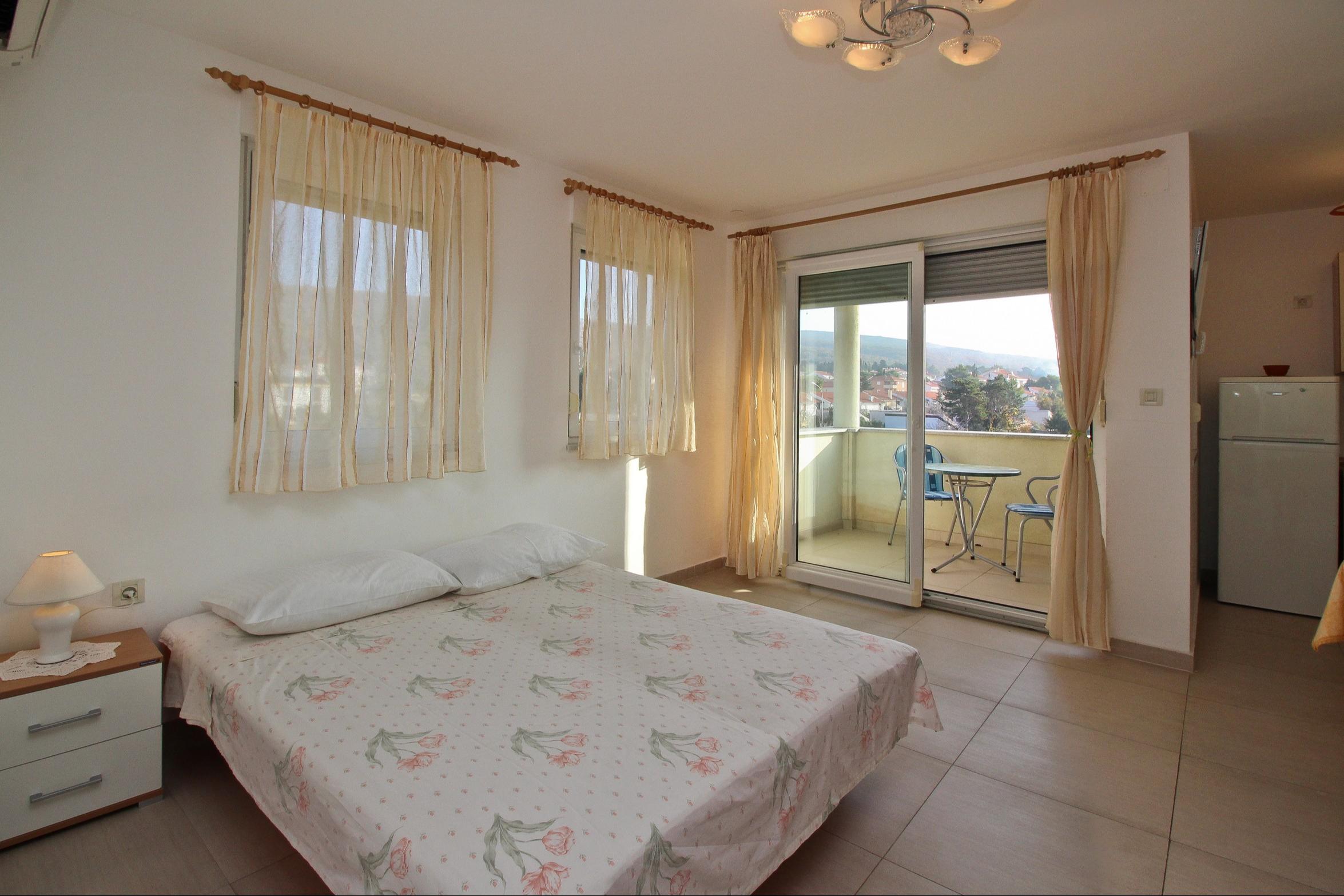 Studio mit Balkon in Punat