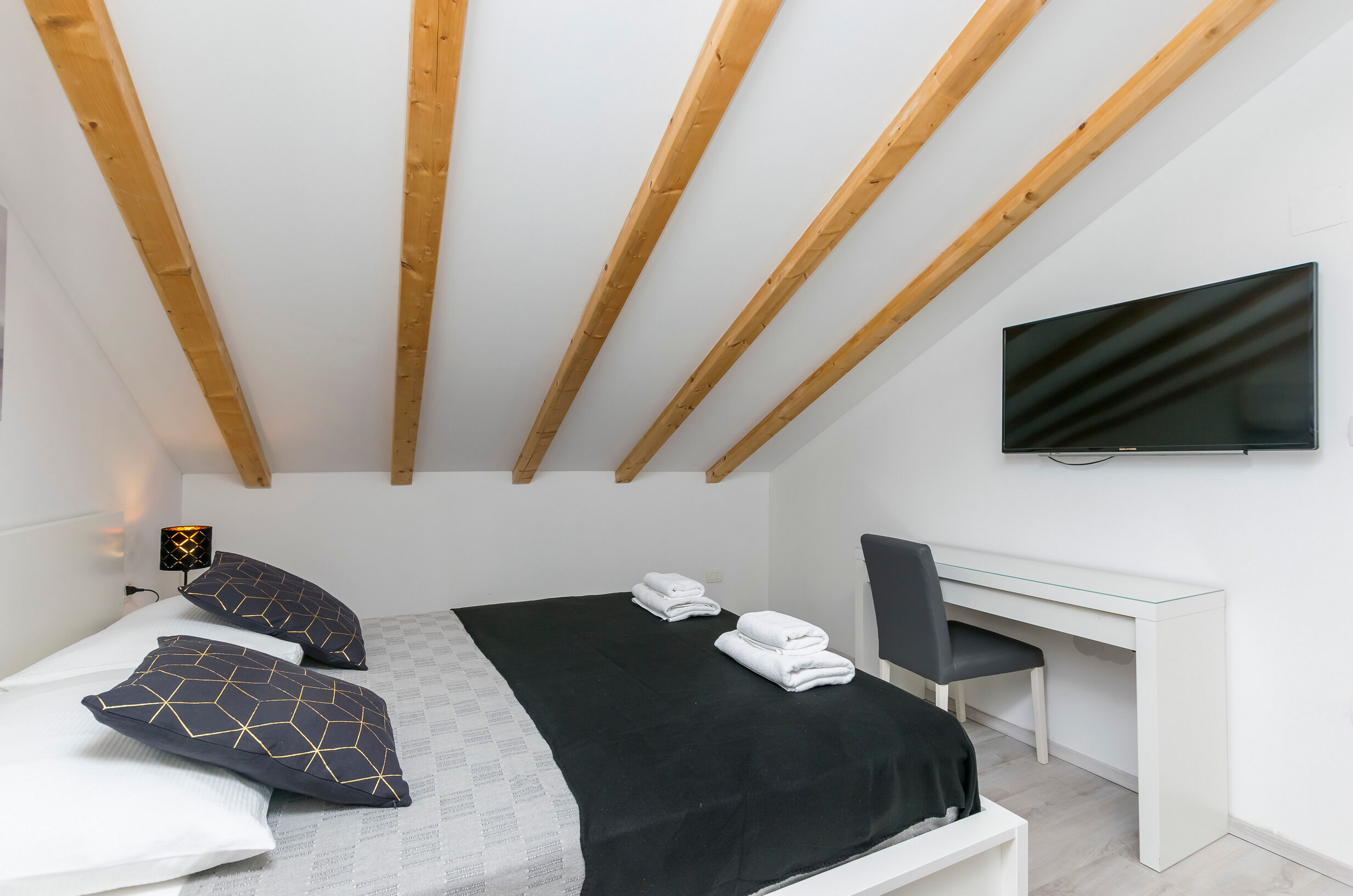 Ferienwohnung in Sibenik mit Klima, Sat-TV, Internet