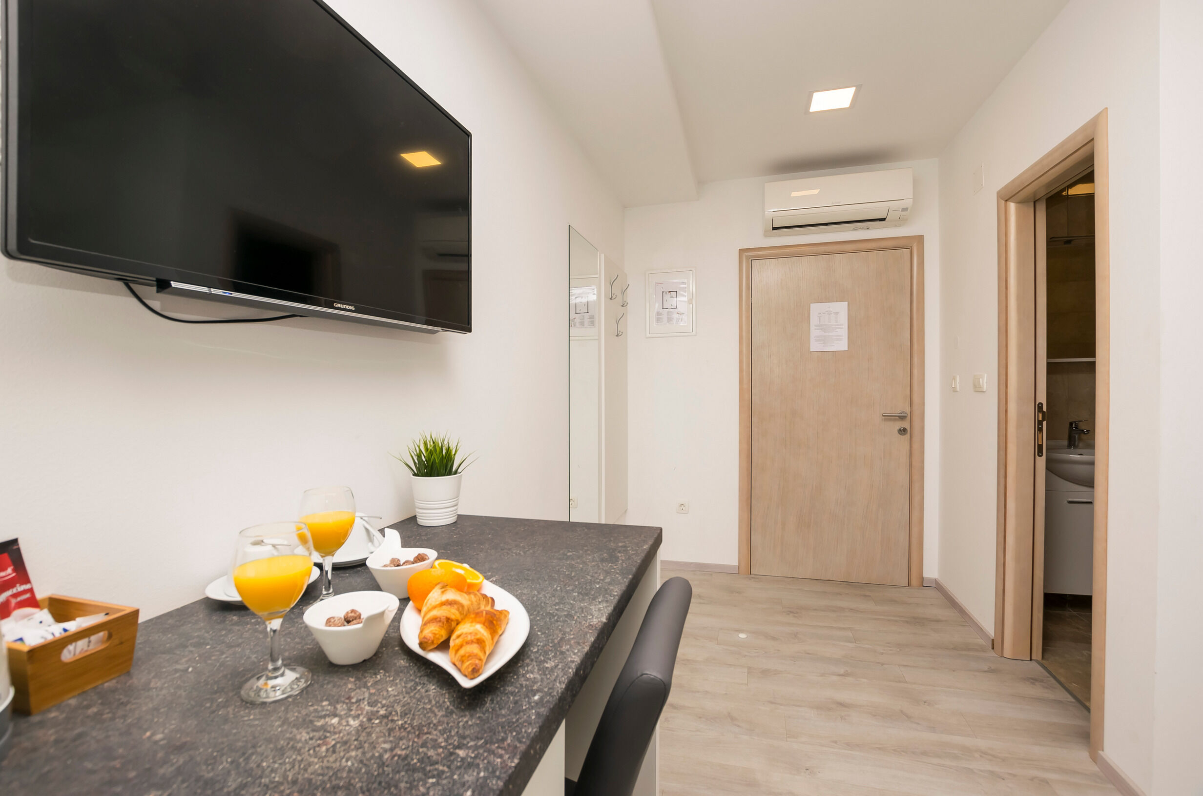 Zimmer in Sibenik mit Klima, Sat-TV, Internet