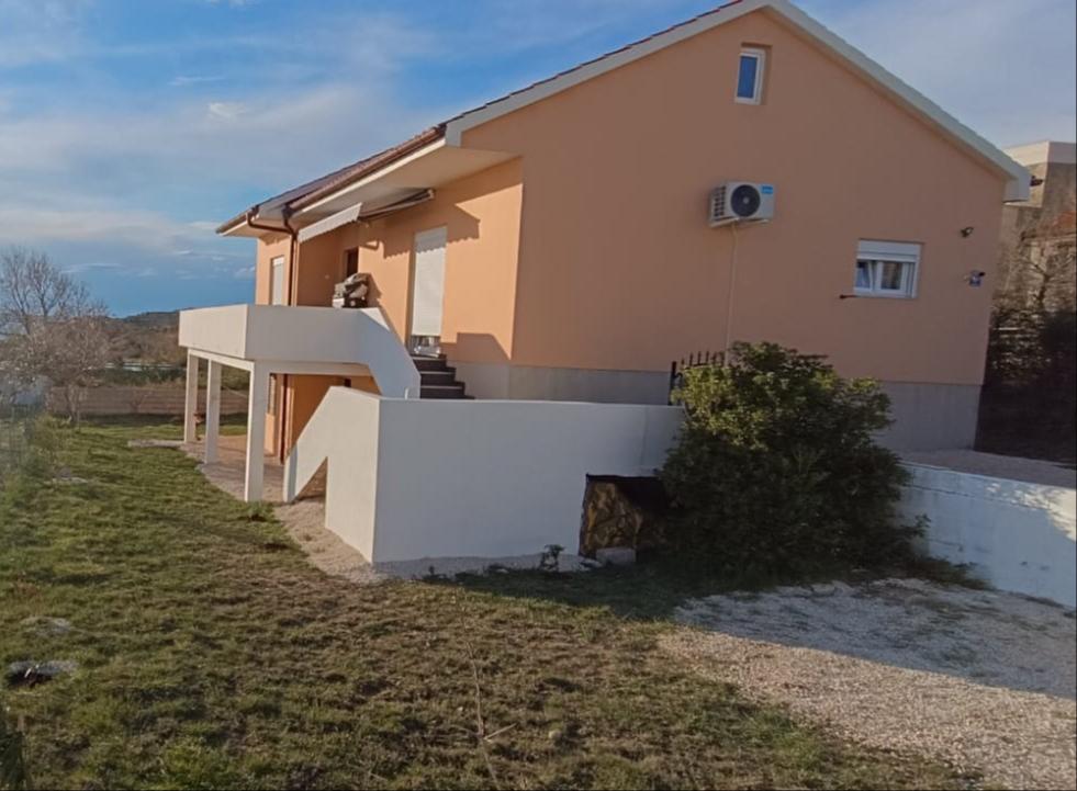 Ferienhaus mit Meerblick