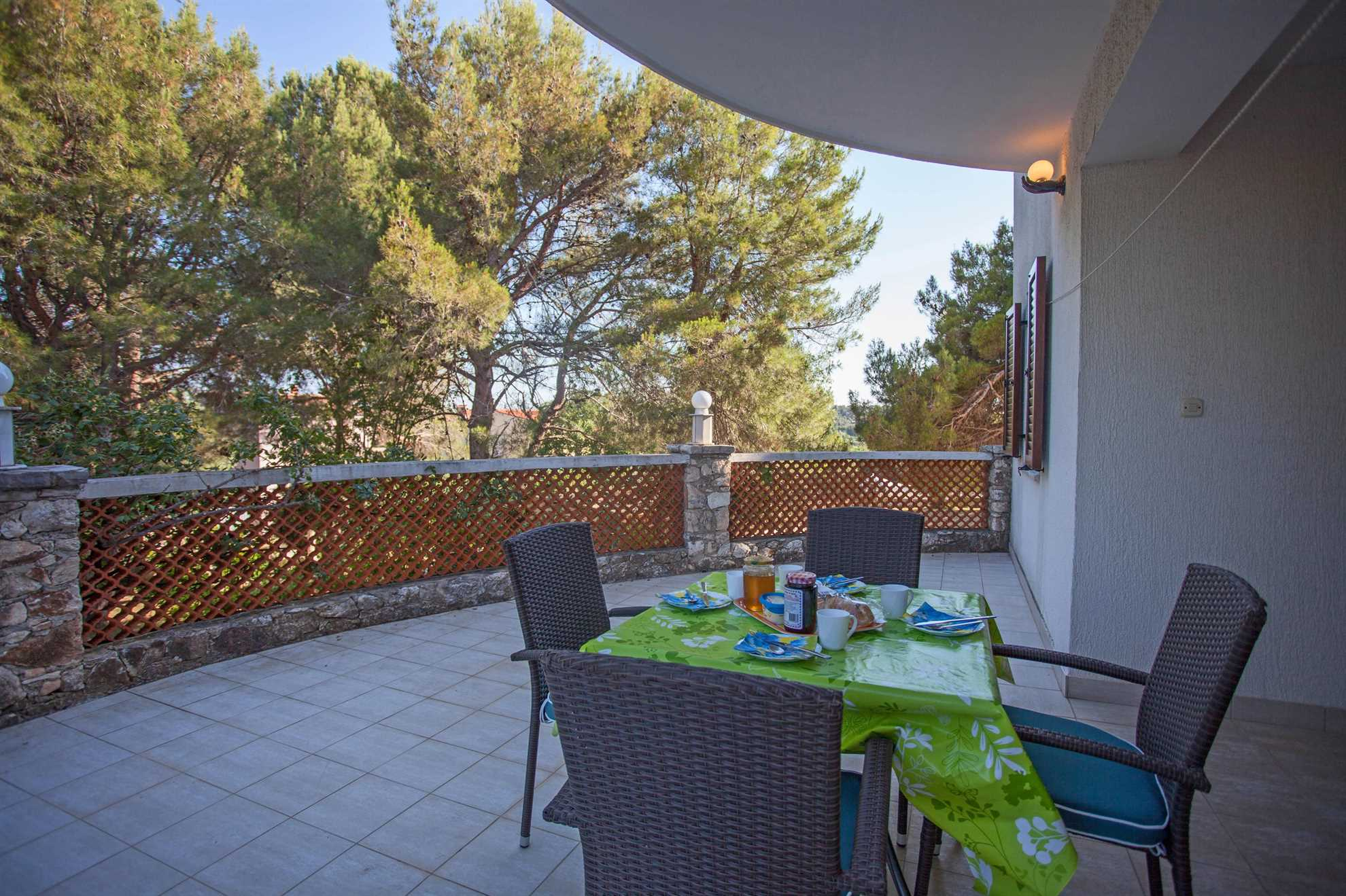 Apartment mit Klima, Sat-TV, Internet, Grillmöglichkeit