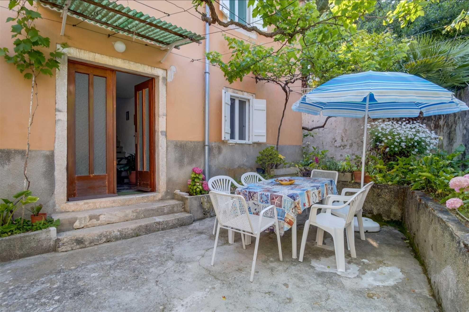 Ferienhaus in Veli Lošinj mit Sat-TV, Internet und Garten