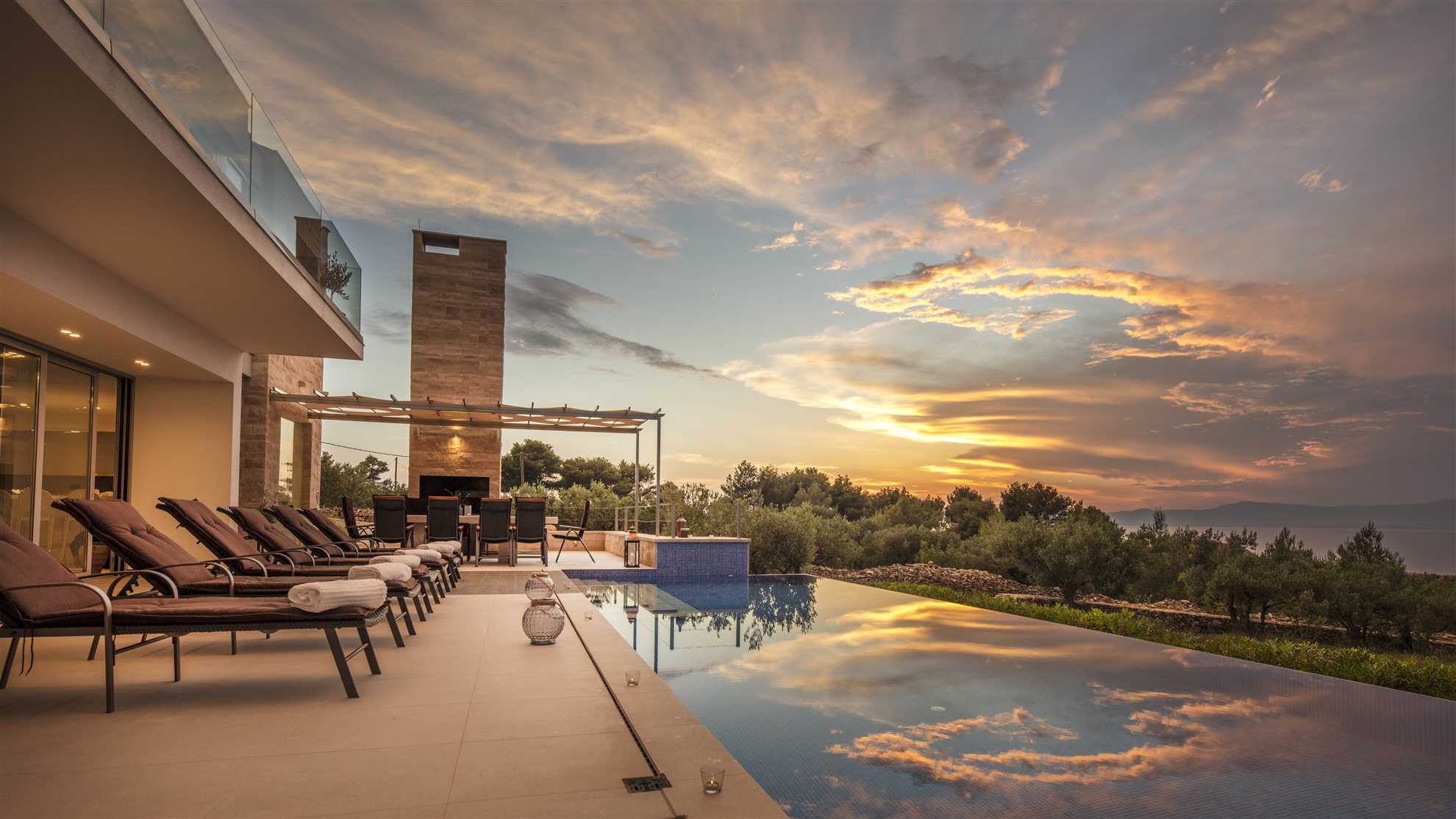 Villa in Splitska auf Brac mit Pool, Klima, Sat-TV, Meerblick, WLAN