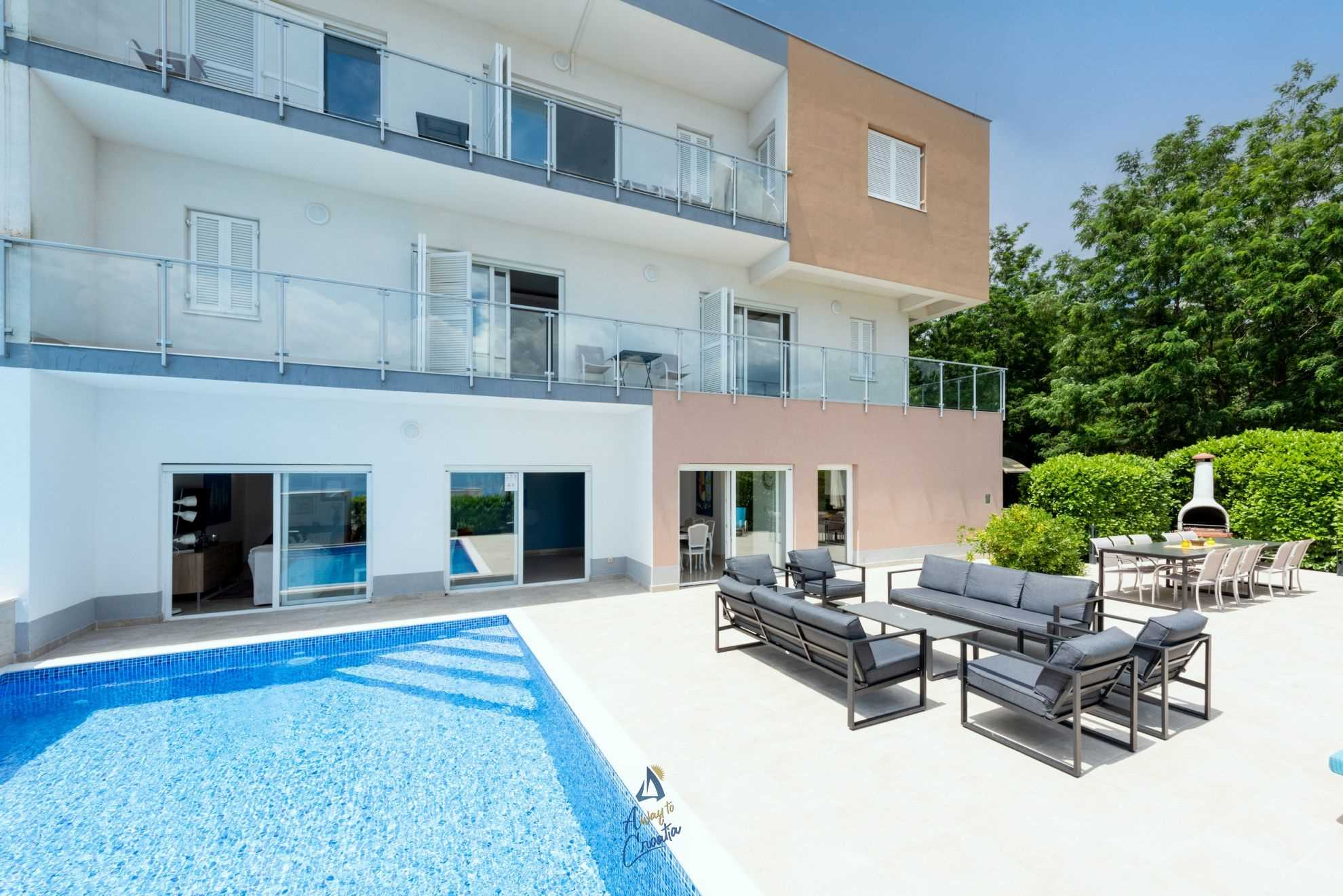 Villa mit Pool, Klima, Sat-TV, Meerblick, Internet, Grill