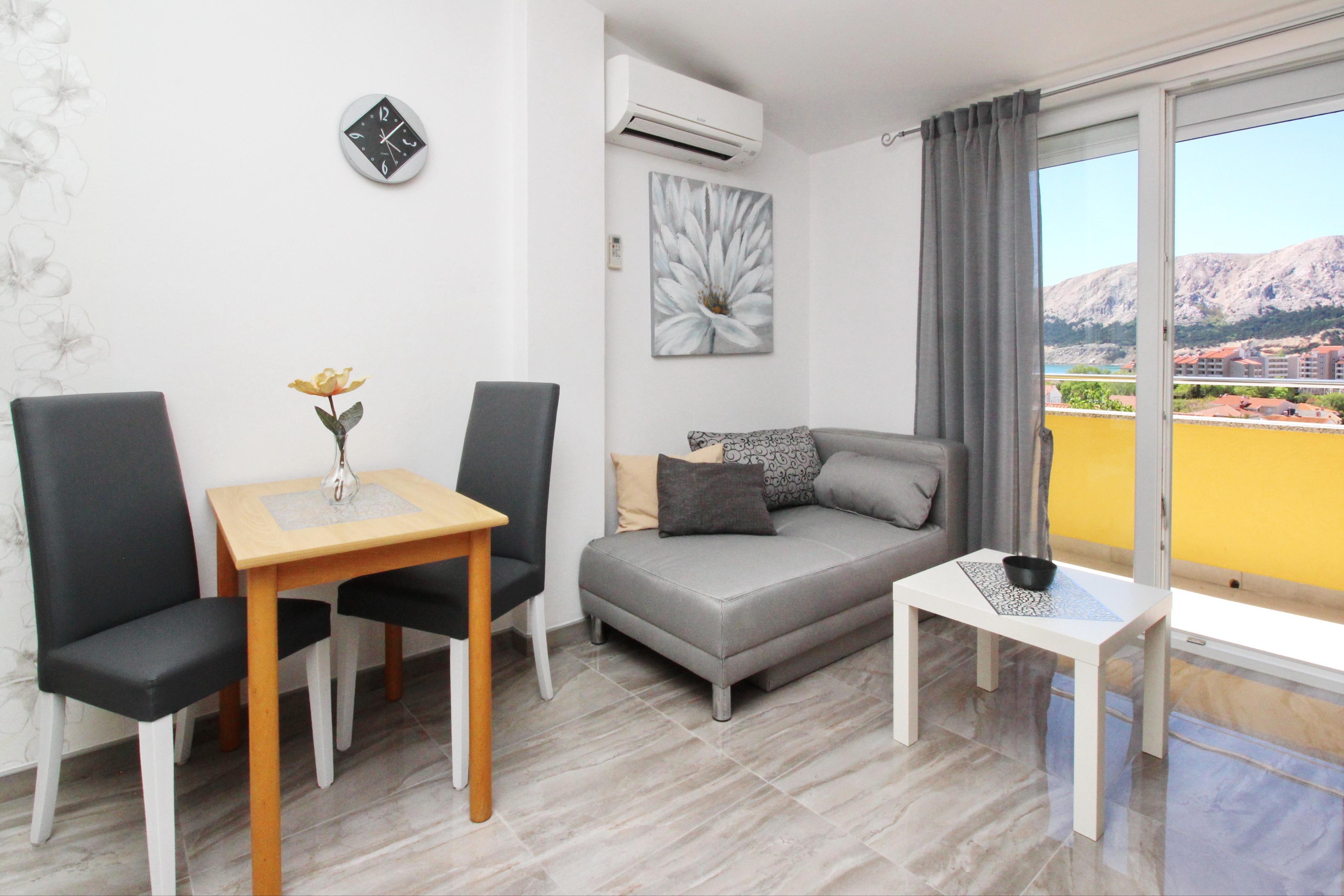 In der Siedlung des Ortes - Appartement für 2 Personen mit Meerblick