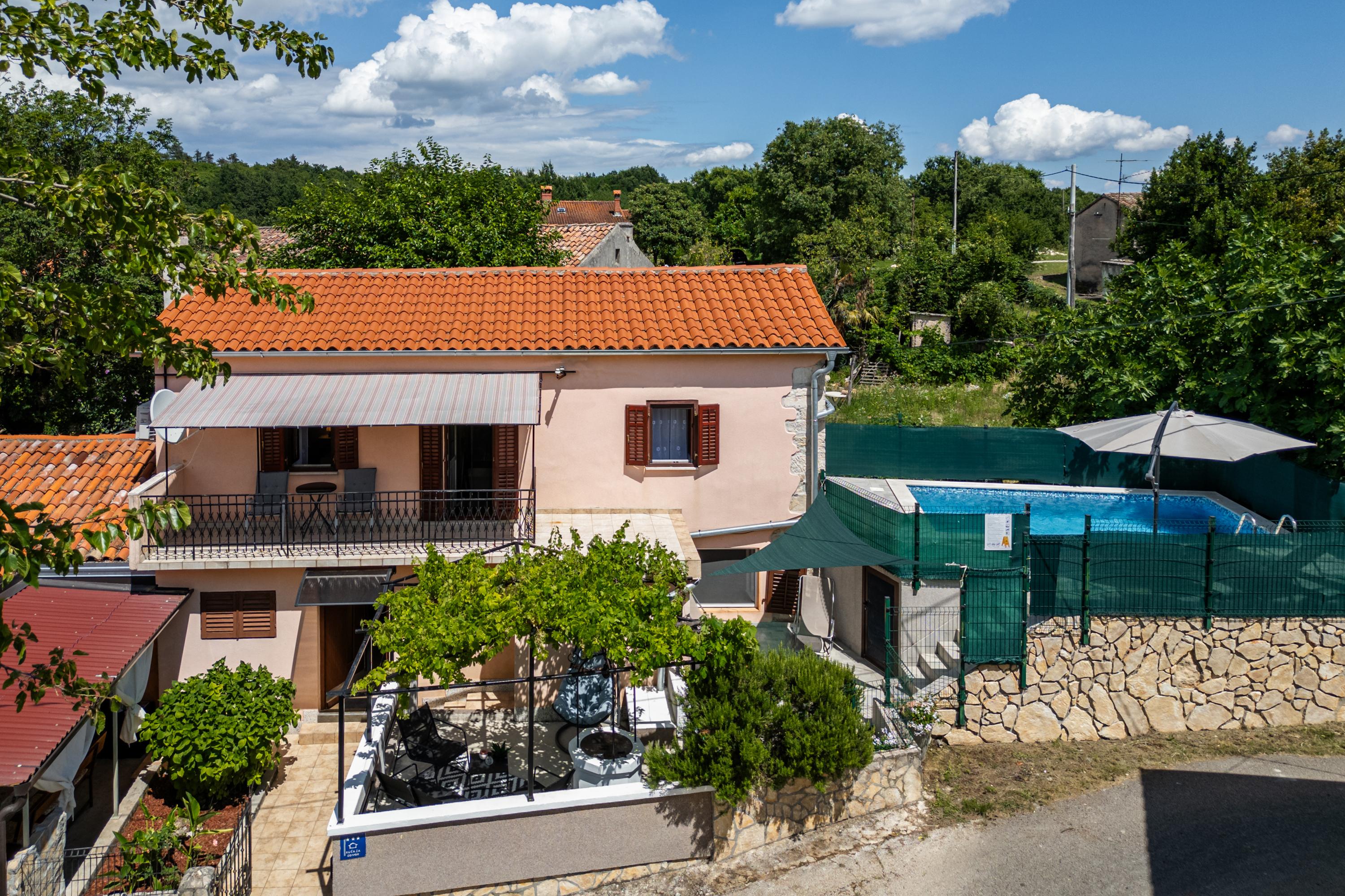 Ferienhaus mit Schwimmingpool, WLAN, Sat-Tv, Klima