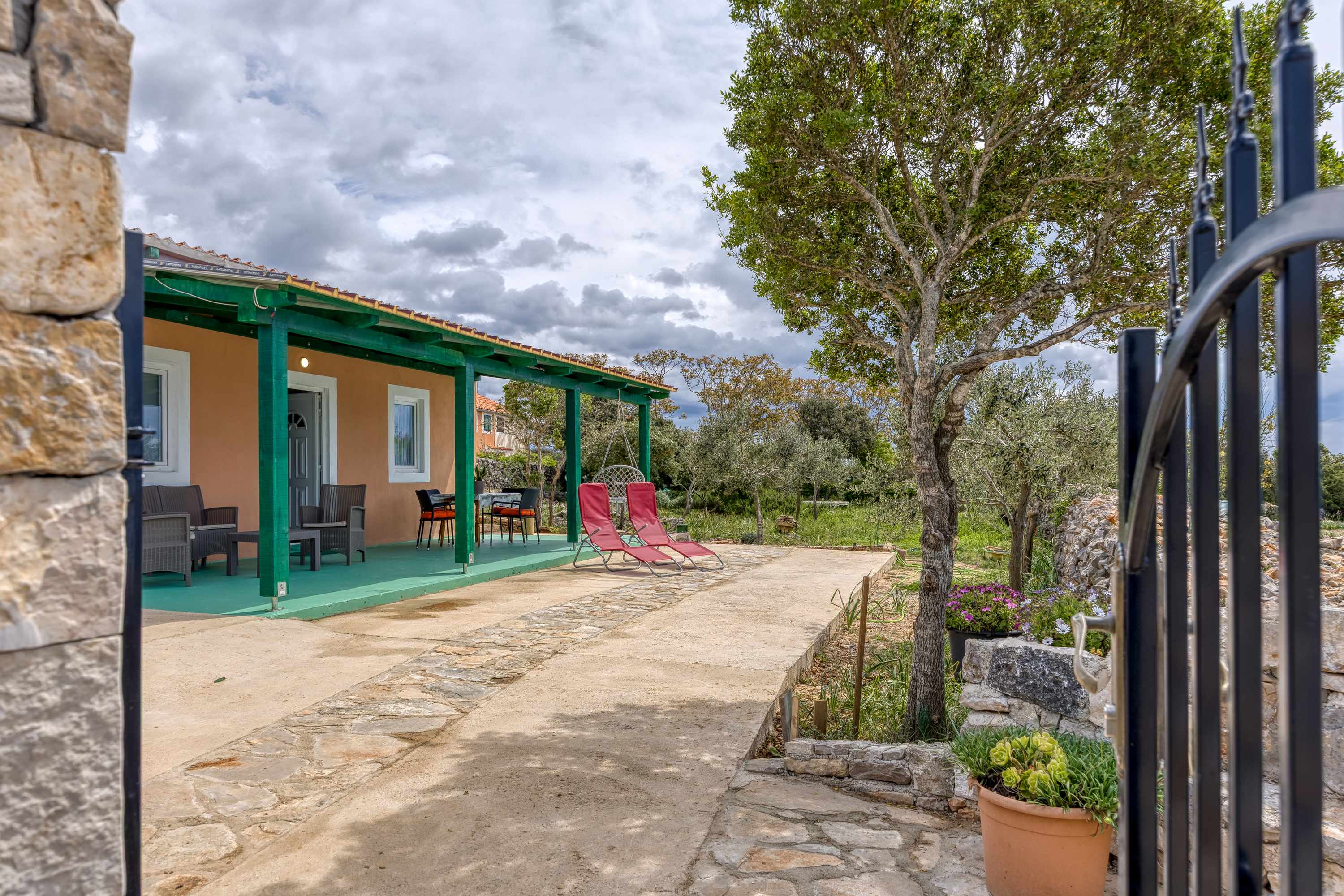 Kleines Ferienhaus in ruhiger Lage mit Klima, WLAN