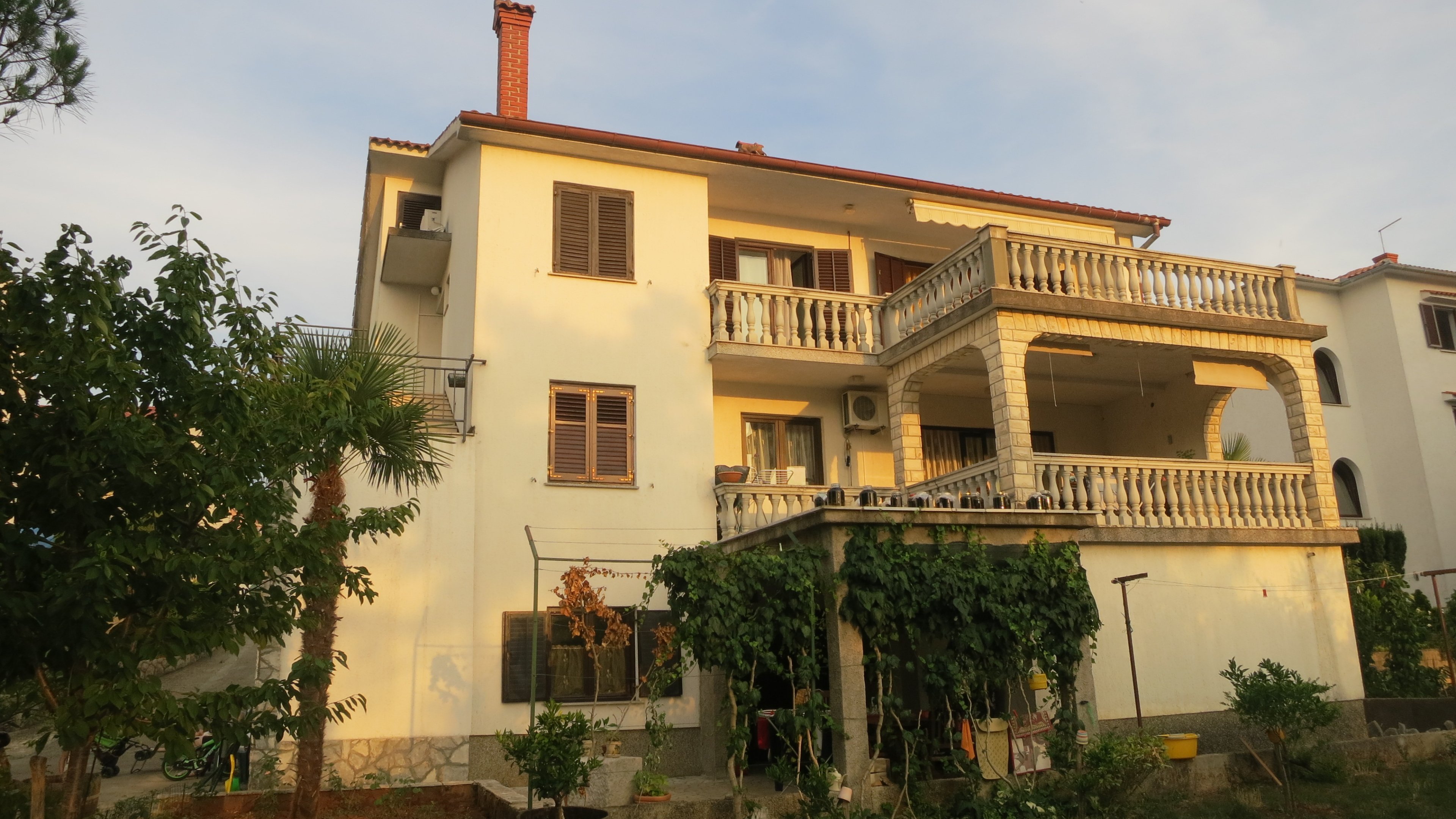 Schönes Apartment mit Balkon