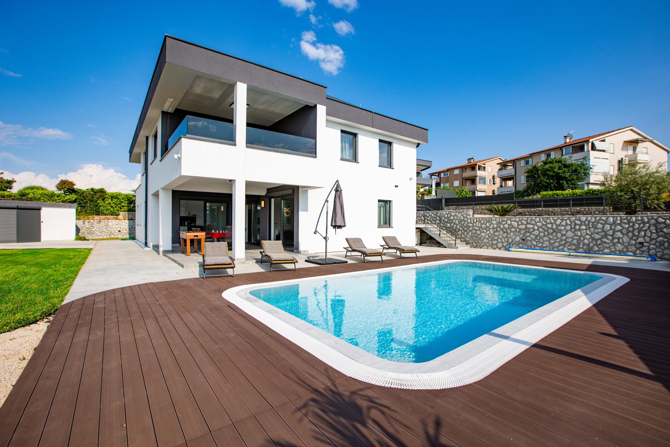 Großes Apartment mit Pool in Malinska (Insel Krk)