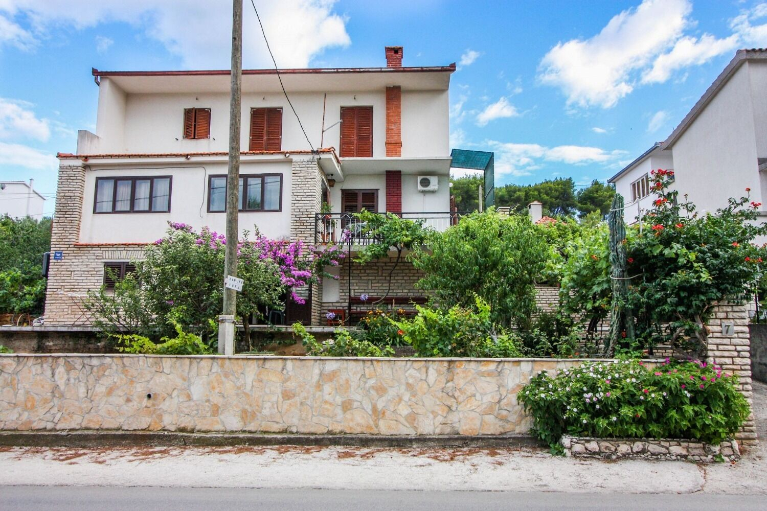 Ferienwohnung in Arbanija mit Klima, Sat-TV, Internet