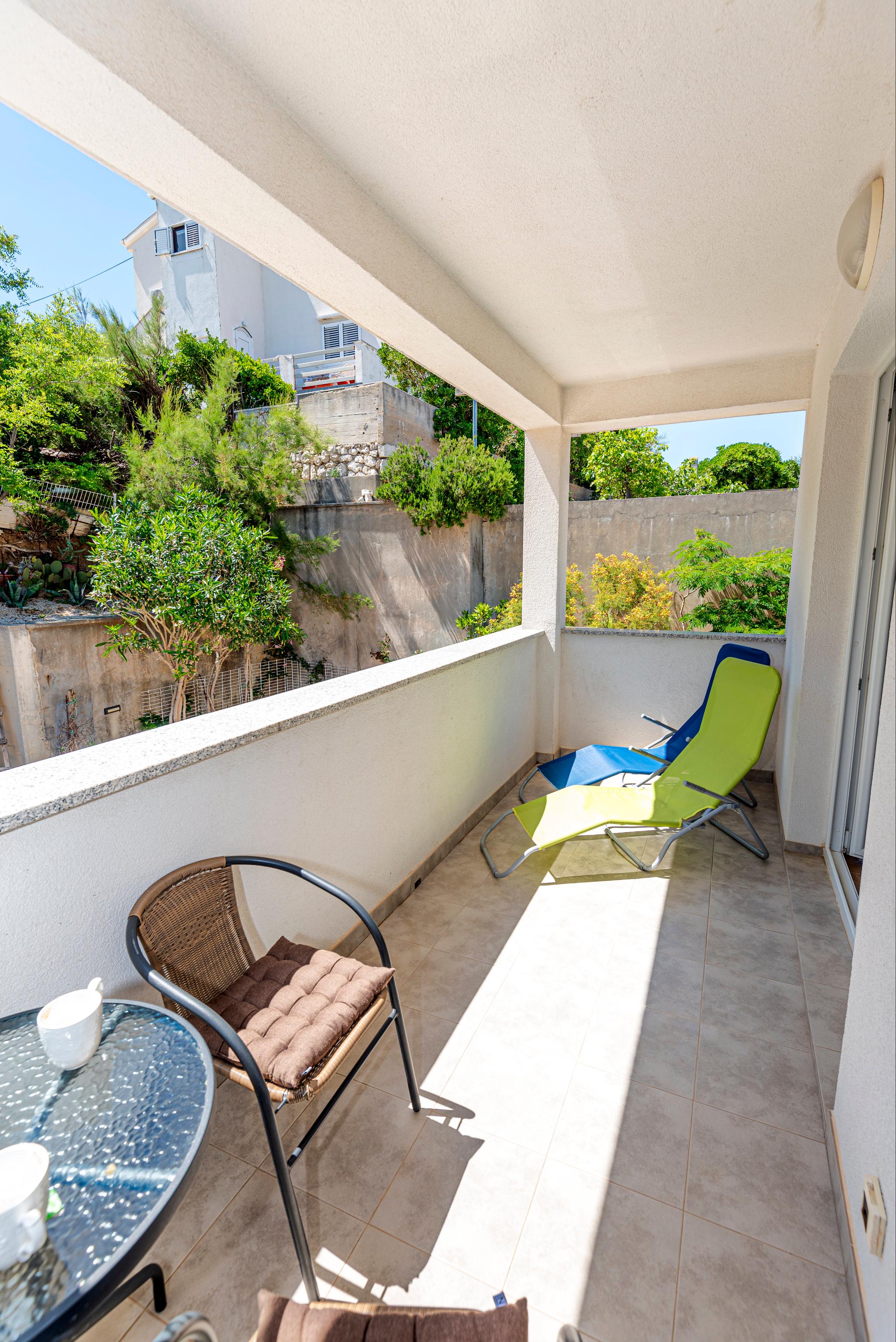 32m² Studio in top modernen Haus gegenüber der Stadt in Pag