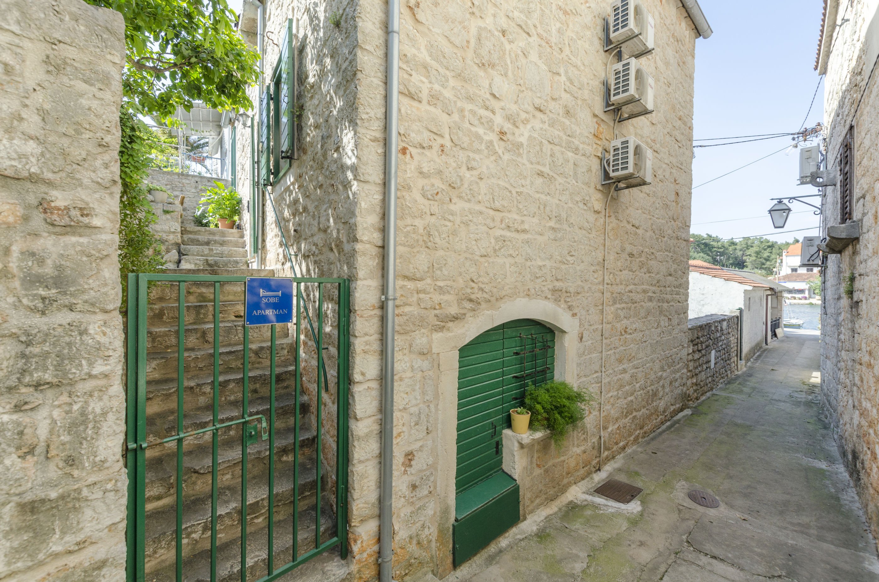 Studio in Vrboska mit Klima, Meerblick, Internet