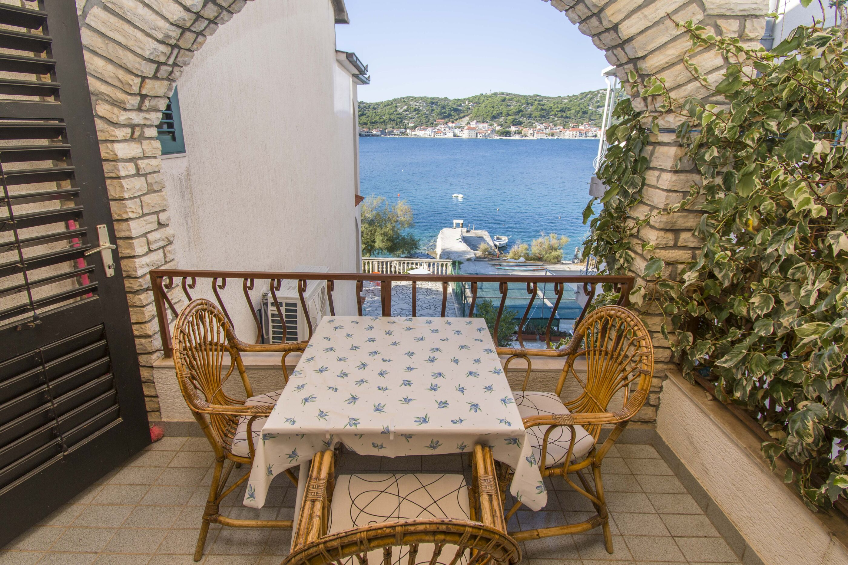 Ferienwohnung in Tisno mit Klima, Sat-TV, Internet