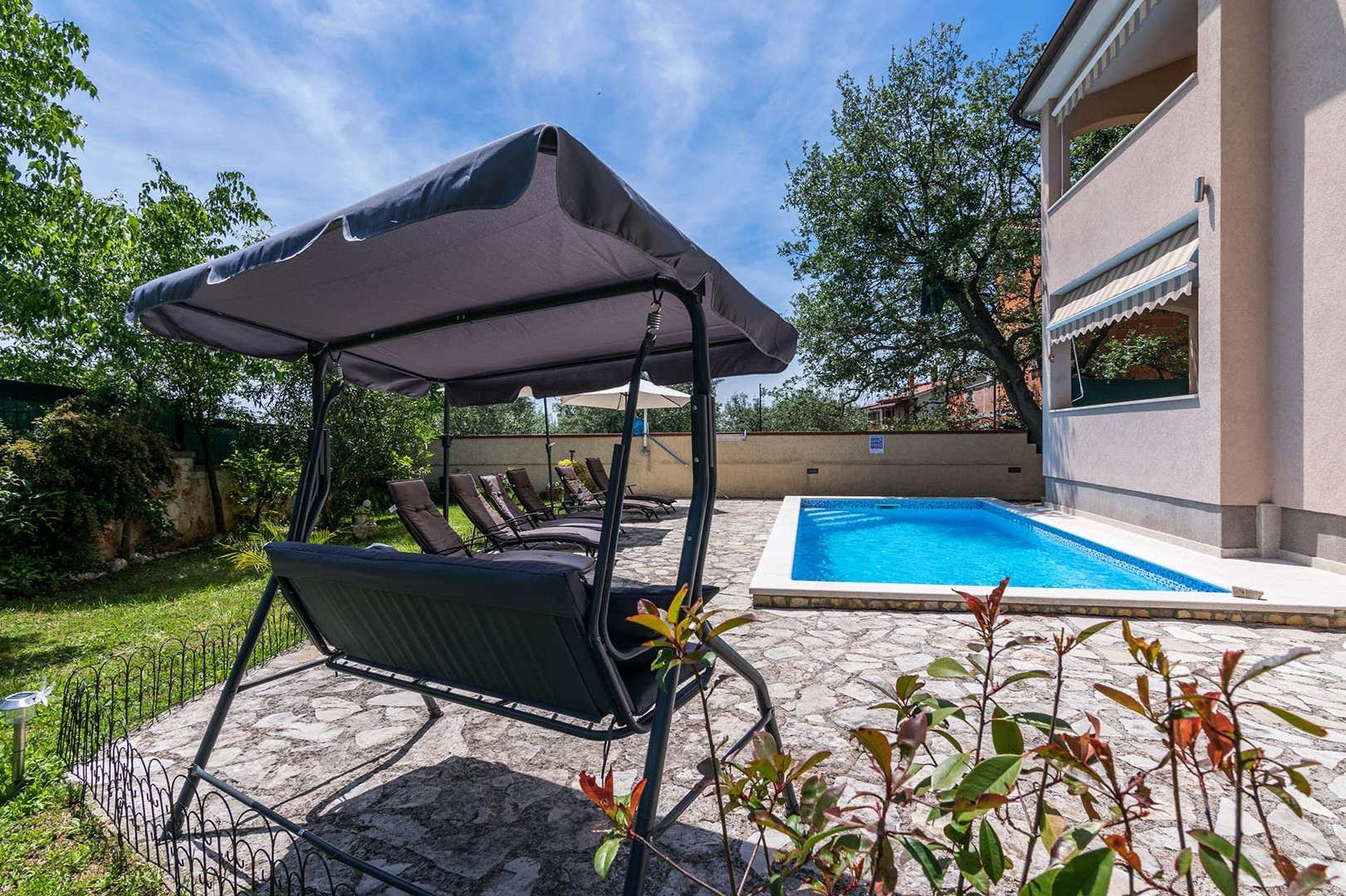 Luxus Villa - privater Pool, Fitness, in der Nähe eines Waldparks