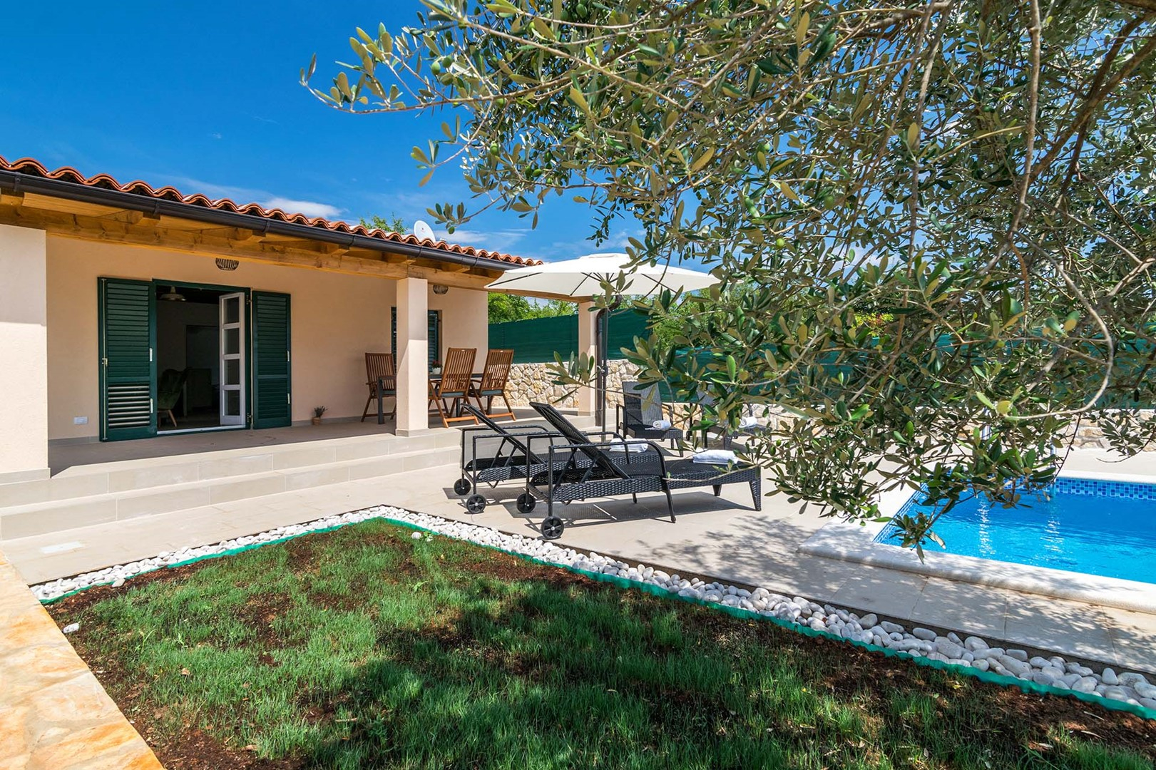 Tolles Ferienhaus in Rovinj mit Sat-TV, Klimaanlage und Swimmingpool