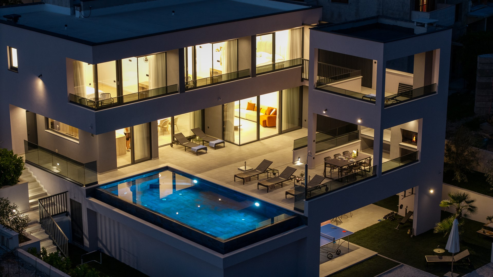 Luxus-Villa mit 4 Schlafzimmern und Meerblick