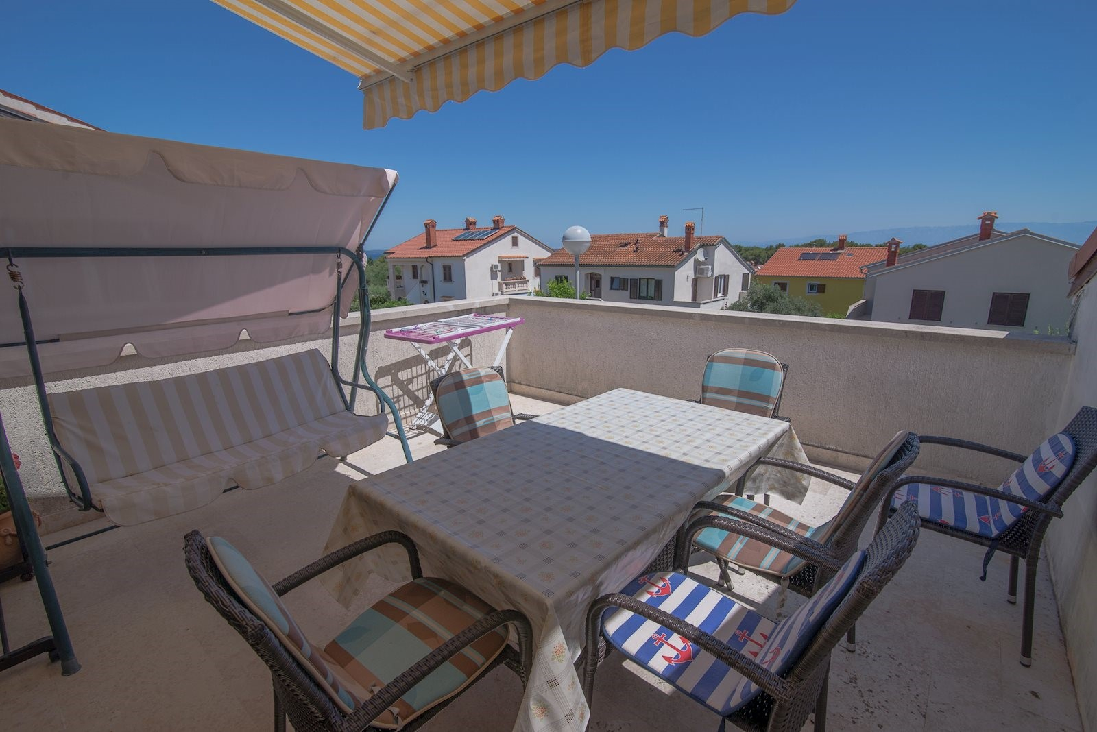 Sonniges Apartment in Mali Lošinj, Meernähe, Sat-TV und Klimaanlage