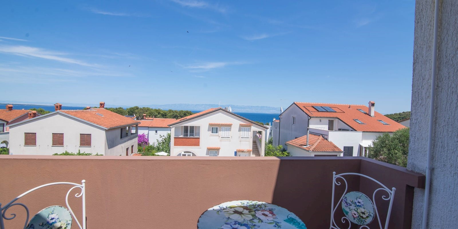 Großzügiges Apartment mit Meerblick in Mali Lošinj