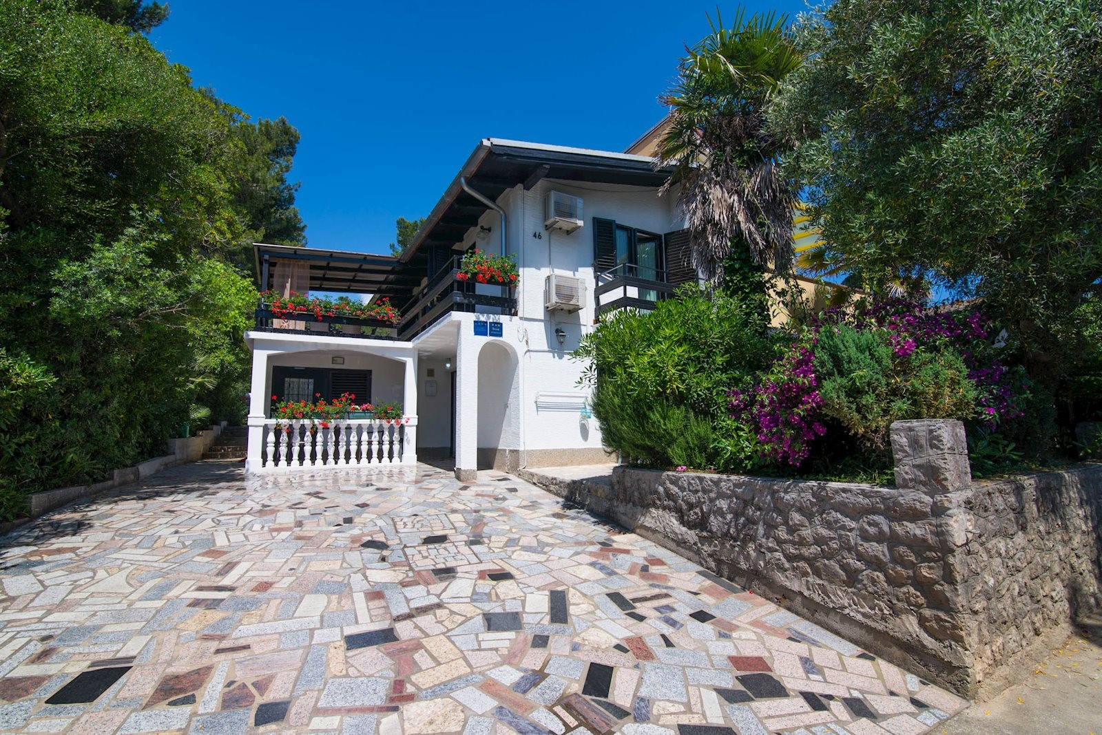 Sonniges Apartment in Mali Losinj am Meer, Sat-TV und Klimaanlage