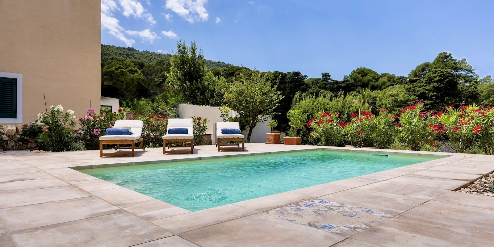Ferienhaus mit Swimmingpool, Klima, Sat-Tv und WLAN