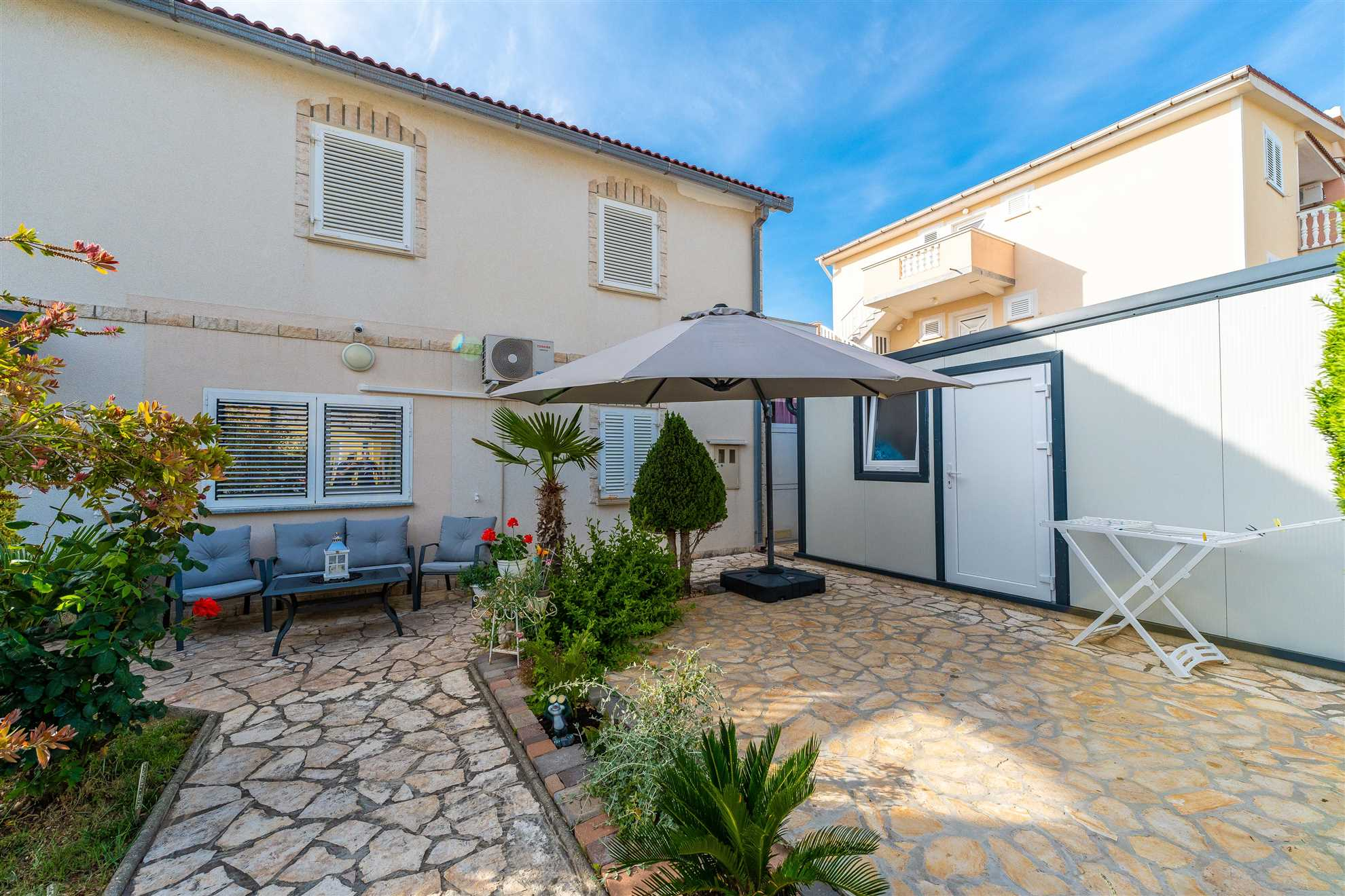 Wohnung in Novalja mit Klima, Internet und Grill