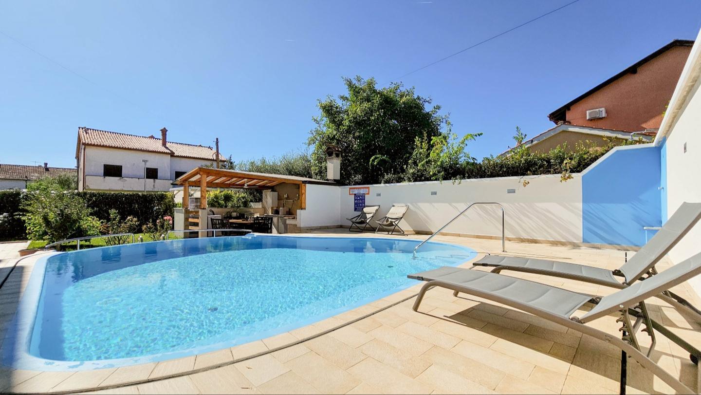 Studio für 2–3 Personen mit Pool